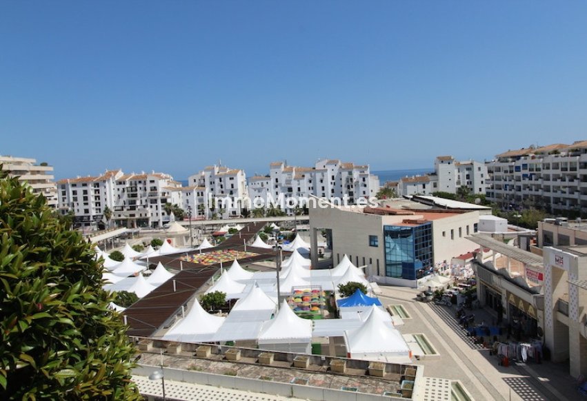Resale - Apartment - Marbella - Puerto Banús