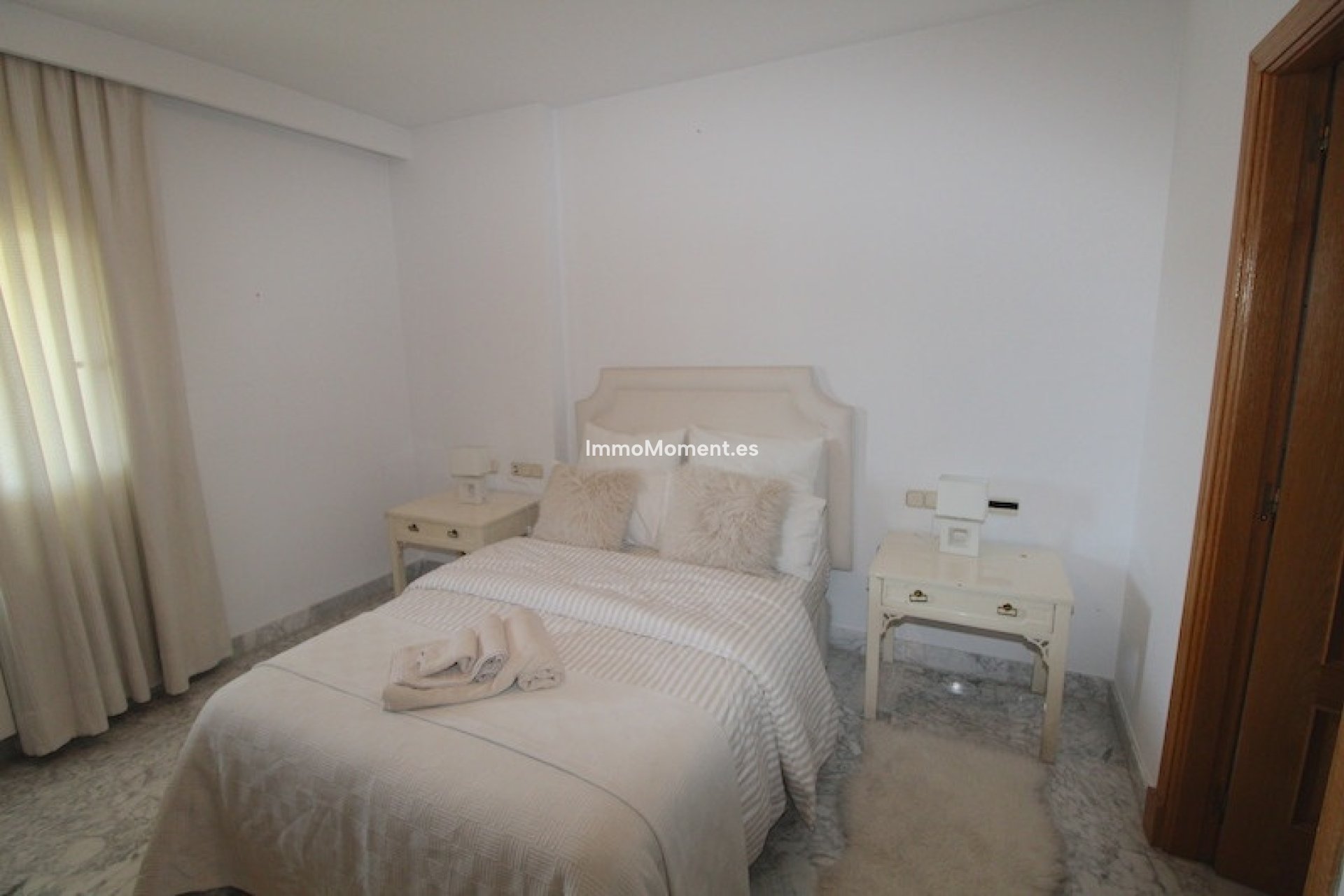 Resale - Apartment - Marbella - Puerto Banús