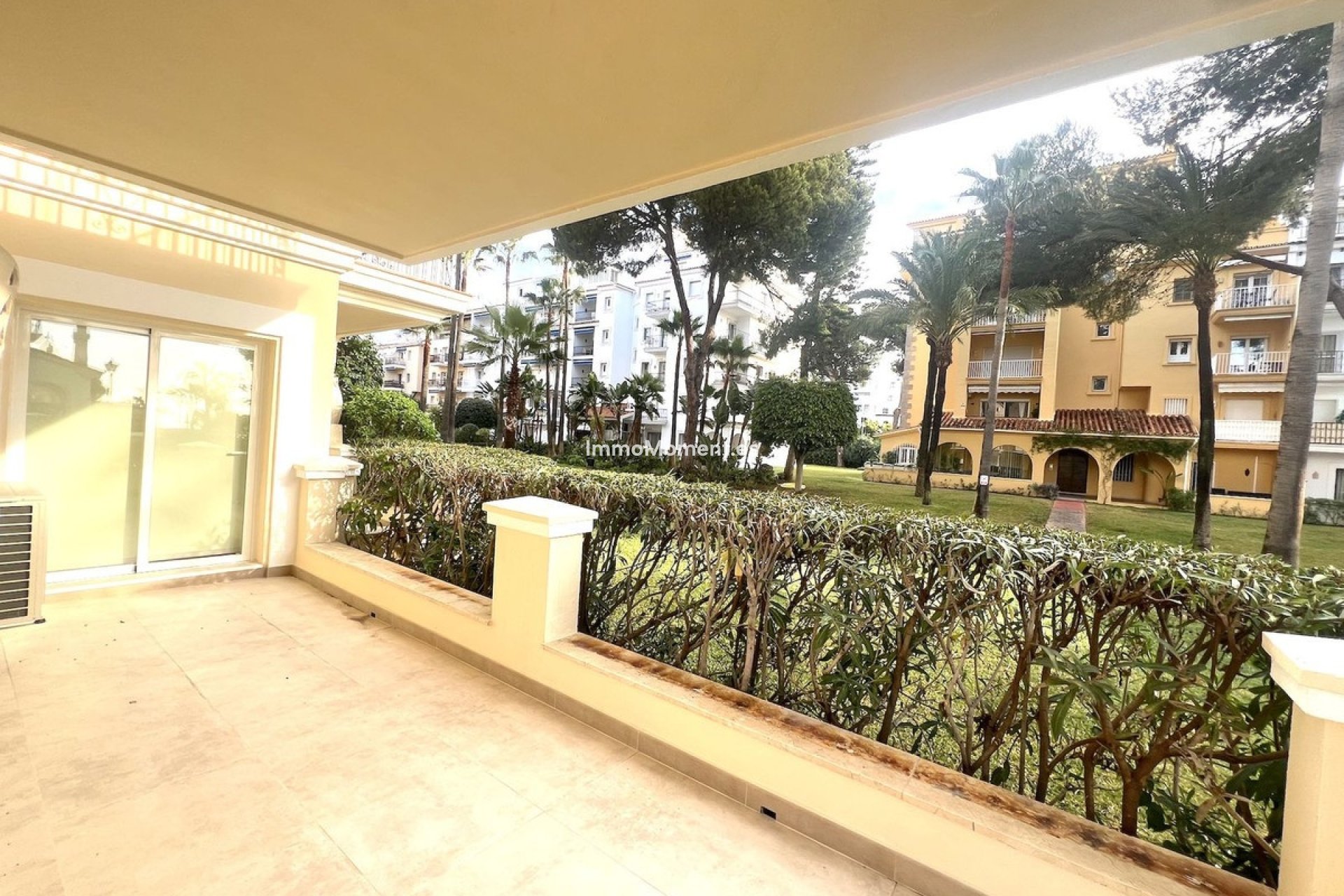 Resale - Apartment - Marbella - Puerto Banús