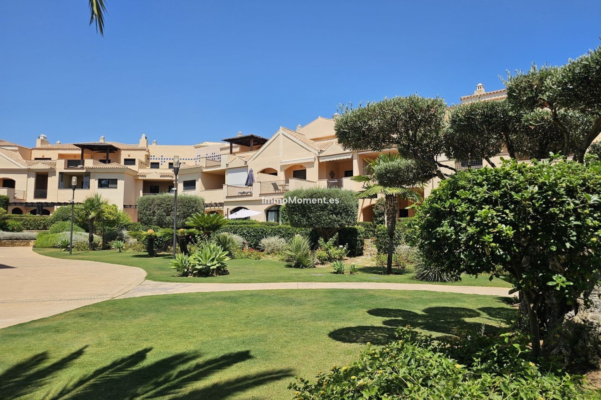 Resale - Apartment - Marbella - Puerto Banús