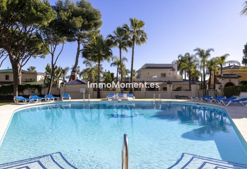 Resale - Apartment - Marbella - Puerto Banús