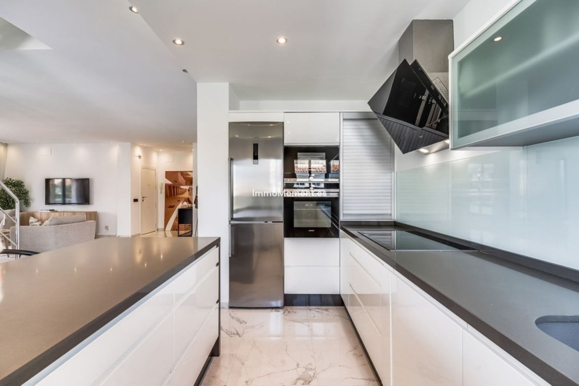 Resale - Apartment - Marbella - Puerto Banús