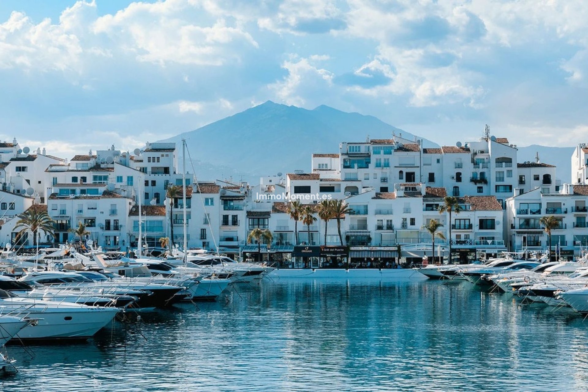 Resale - Apartment - Marbella - Puerto Banús