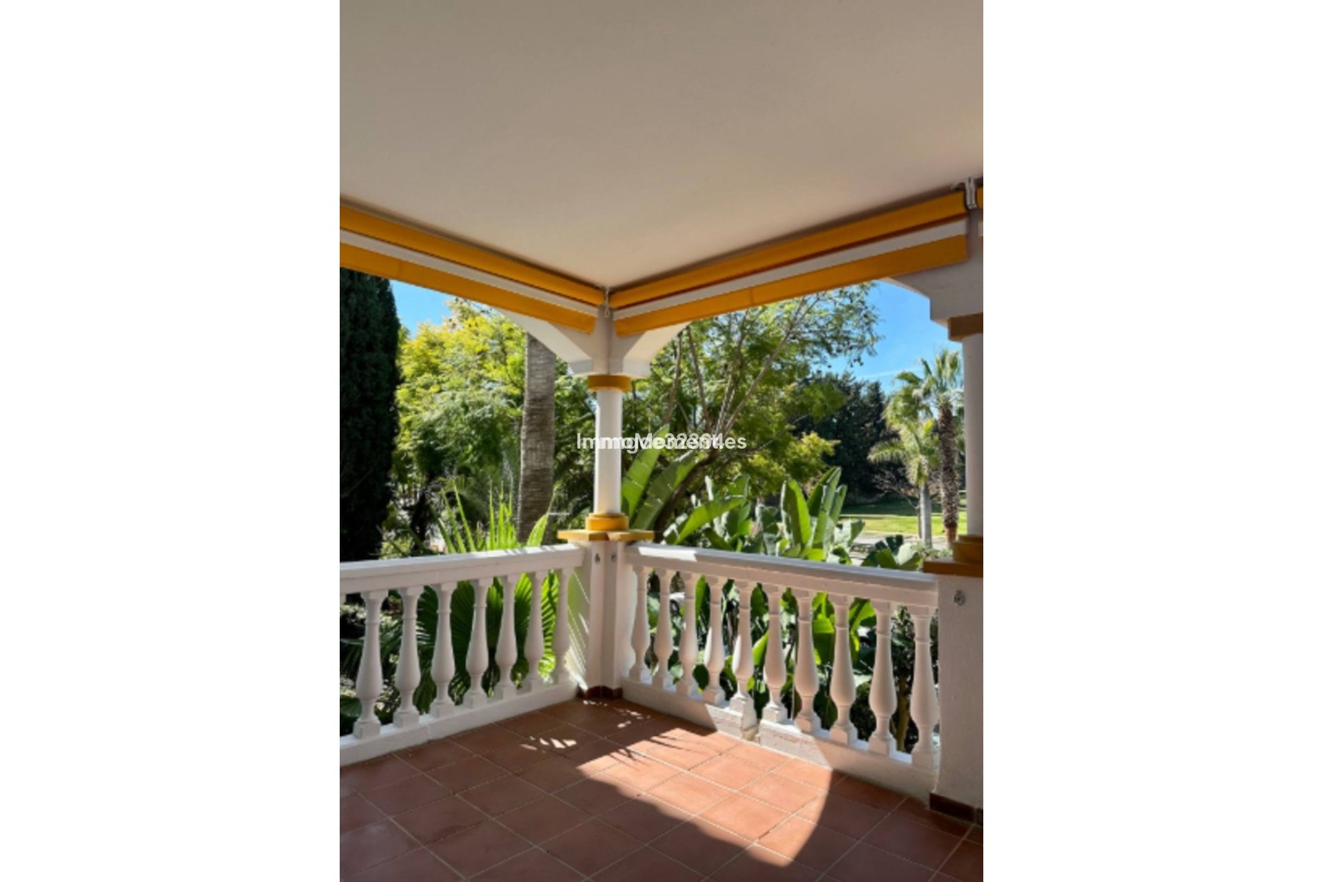 Resale - Apartment - Marbella - Puerto Banús