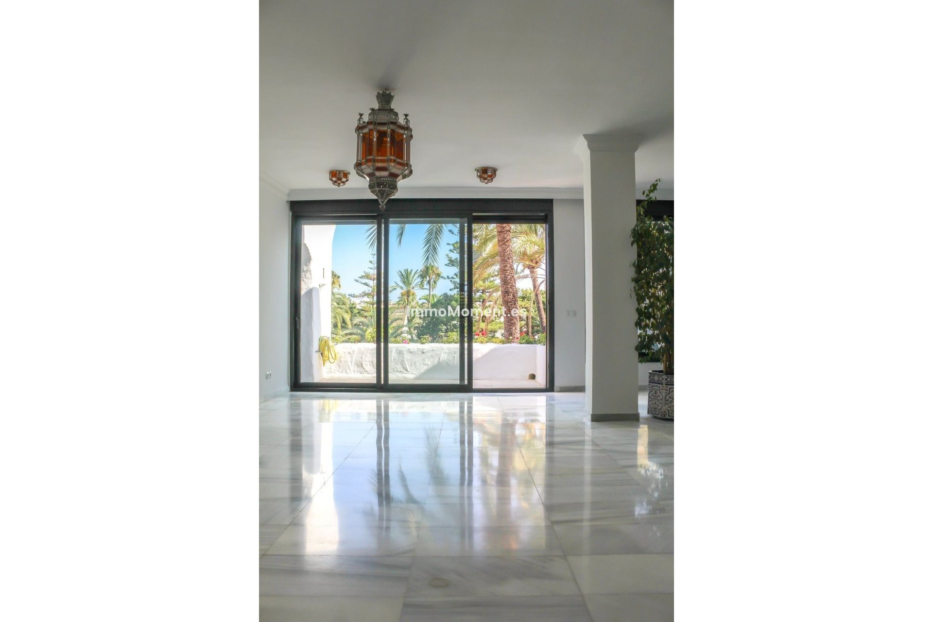 Resale - Apartment - Marbella - Puerto Banús