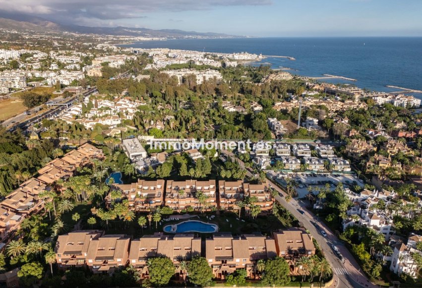 Resale - Apartment - Marbella - Puerto Banús