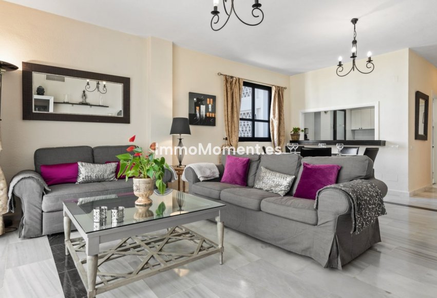 Resale - Apartment - Marbella - Puerto Banús