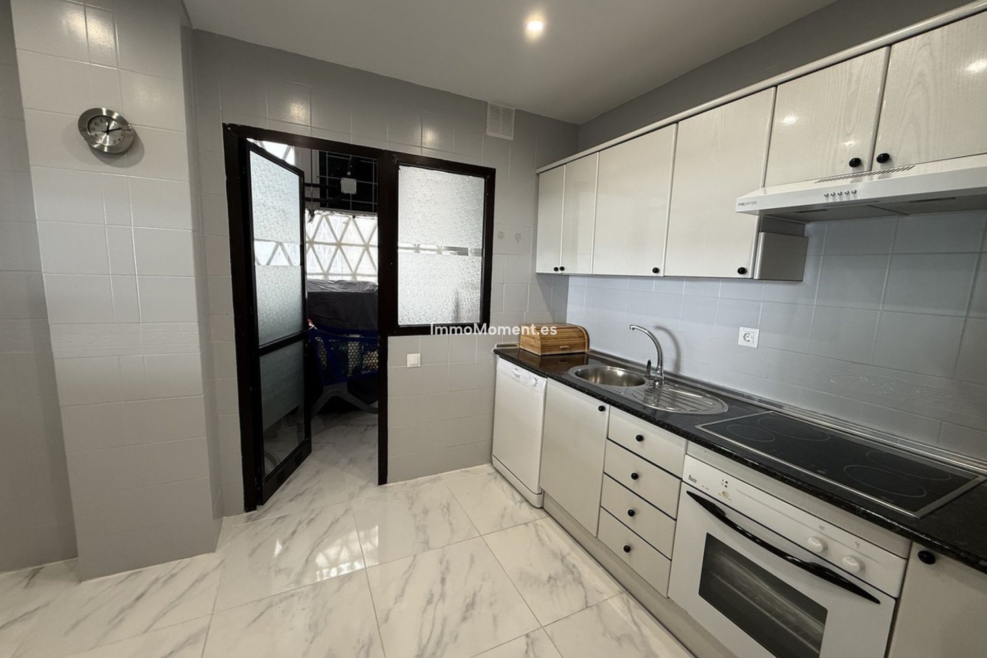 Resale - Apartment - Marbella - Puerto Banús