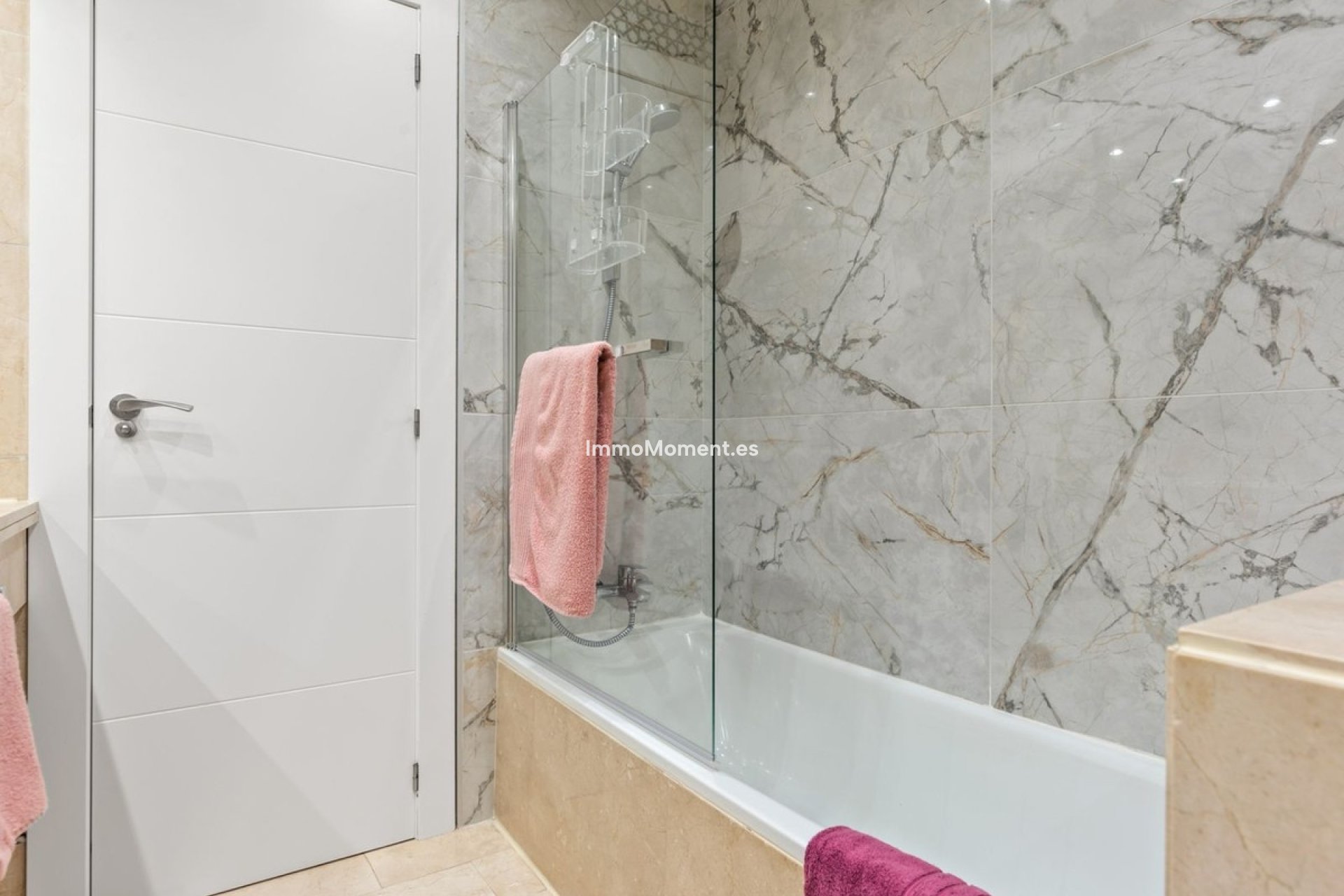 Resale - Apartment - Marbella - Puerto Banús