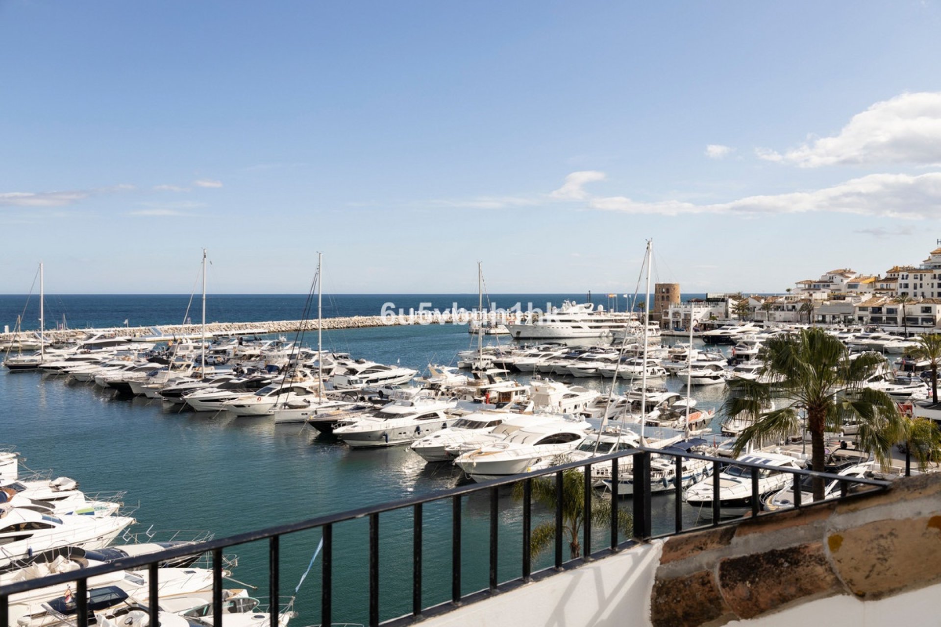 Resale - Apartment - Marbella - Puerto Banús