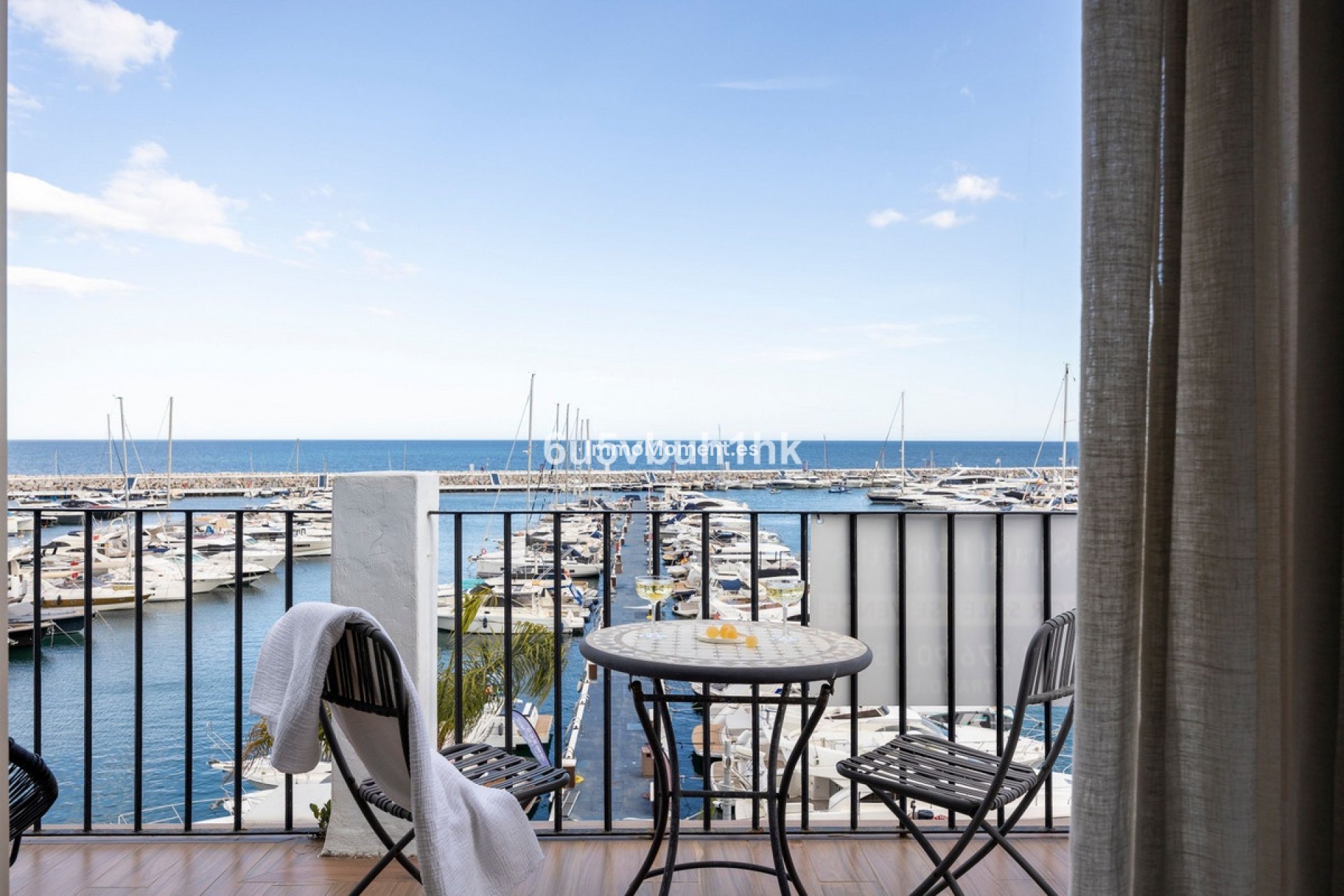 Resale - Apartment - Marbella - Puerto Banús