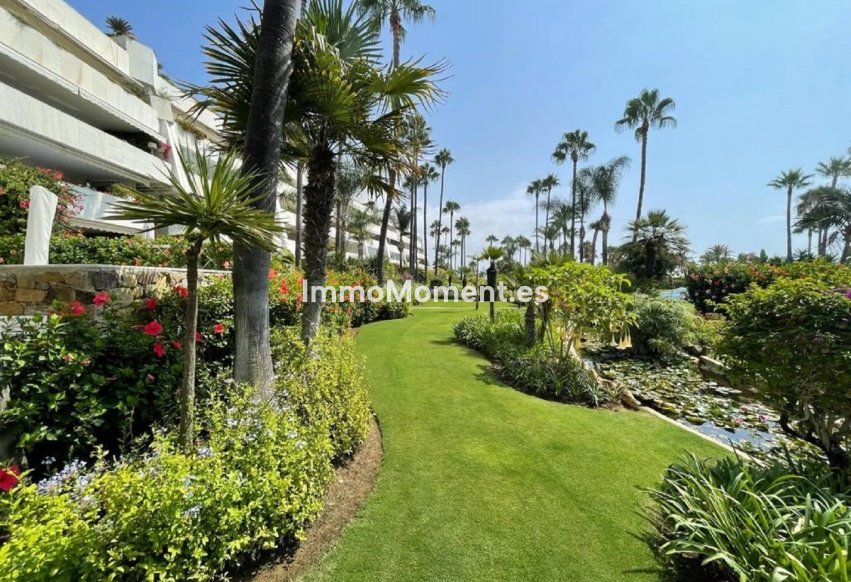 Resale - Apartment - Marbella - Puerto Banús