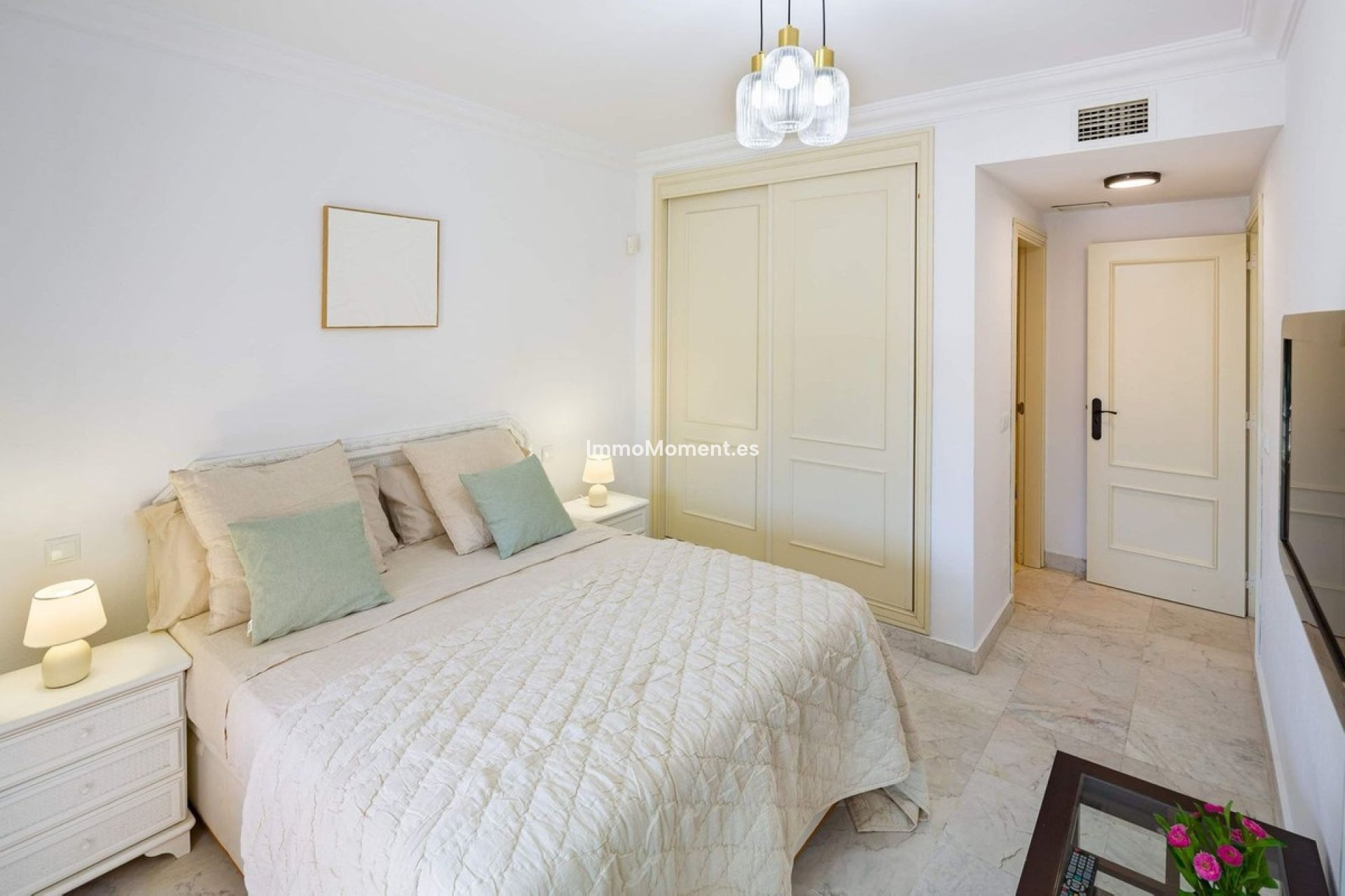 Resale - Apartment - Marbella - Puerto Banús