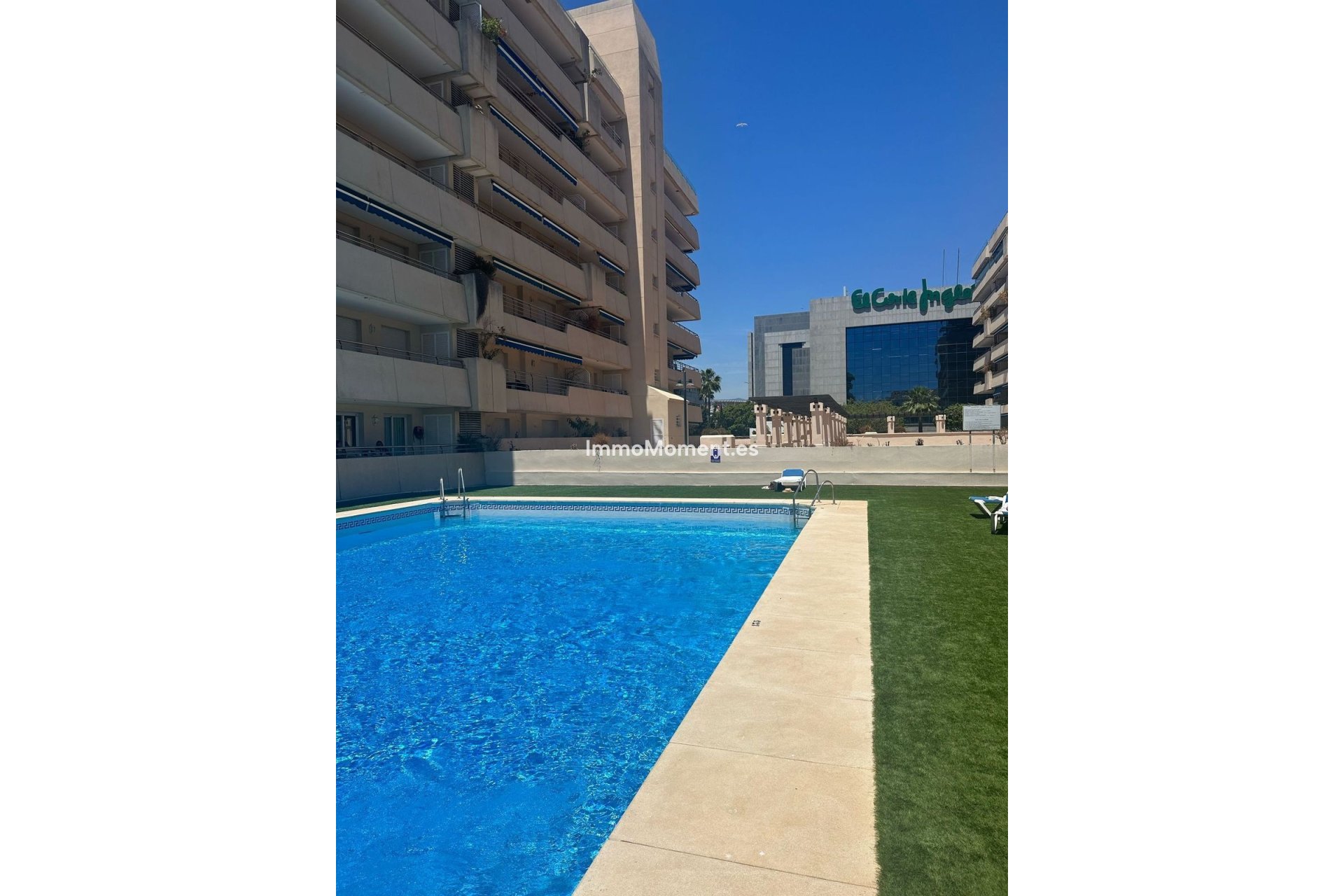 Resale - Apartment - Marbella - Puerto Banús