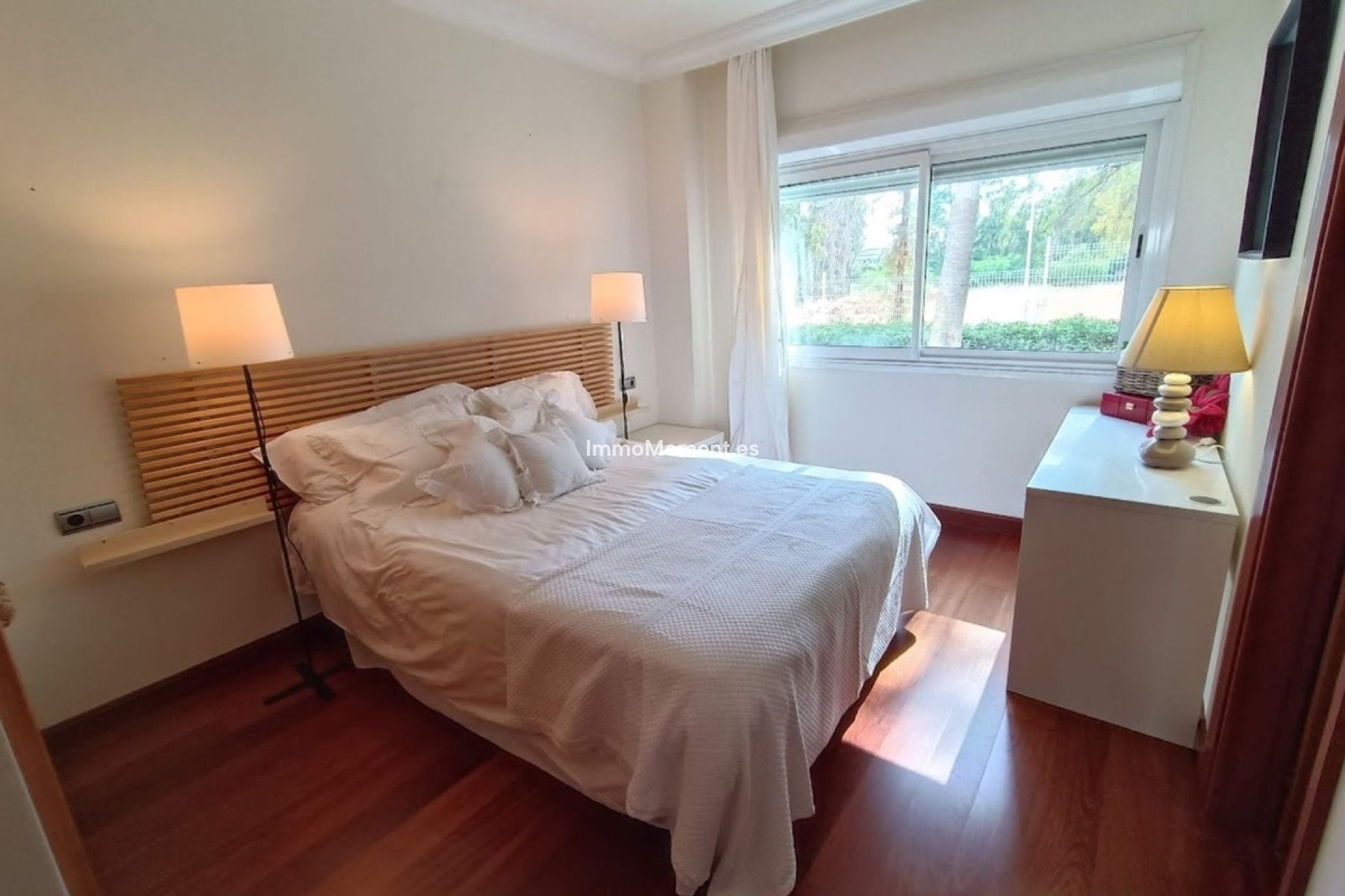 Resale - Apartment - Marbella - Puerto Banús