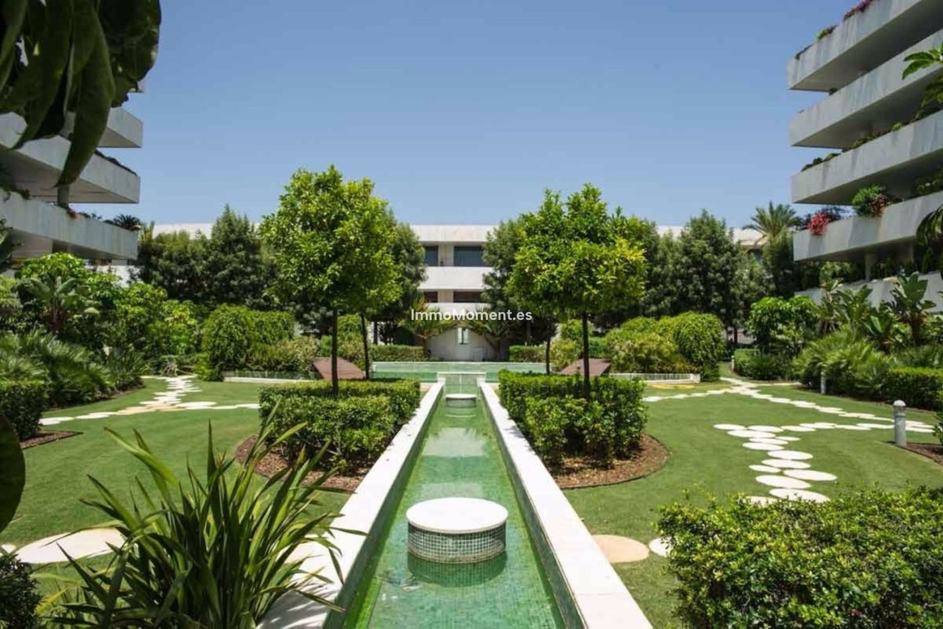 Resale - Apartment - Marbella - Puerto Banús