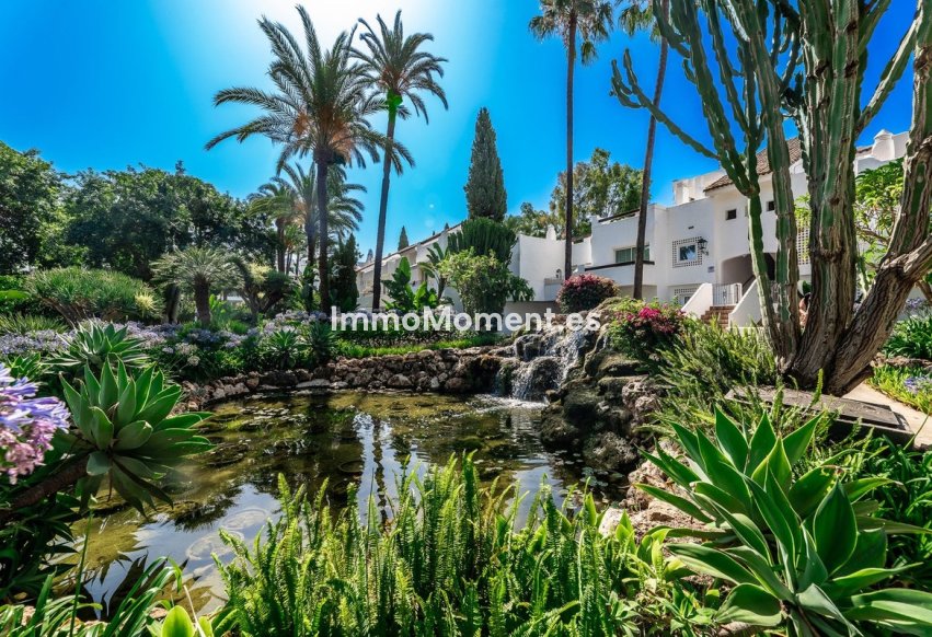 Resale - Apartment - Marbella - Puerto Banús