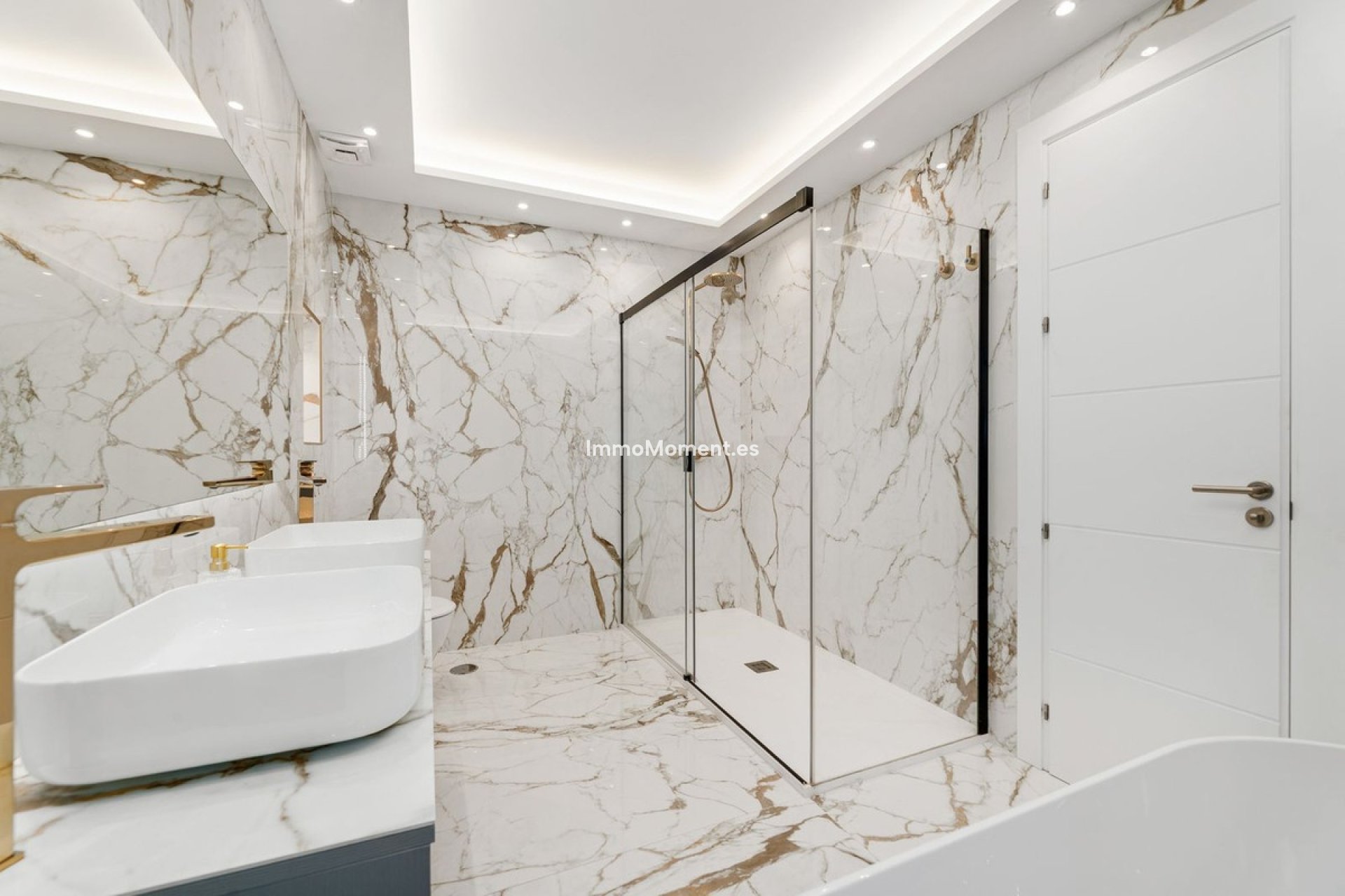 Resale - Apartment - Marbella - Puerto Banús