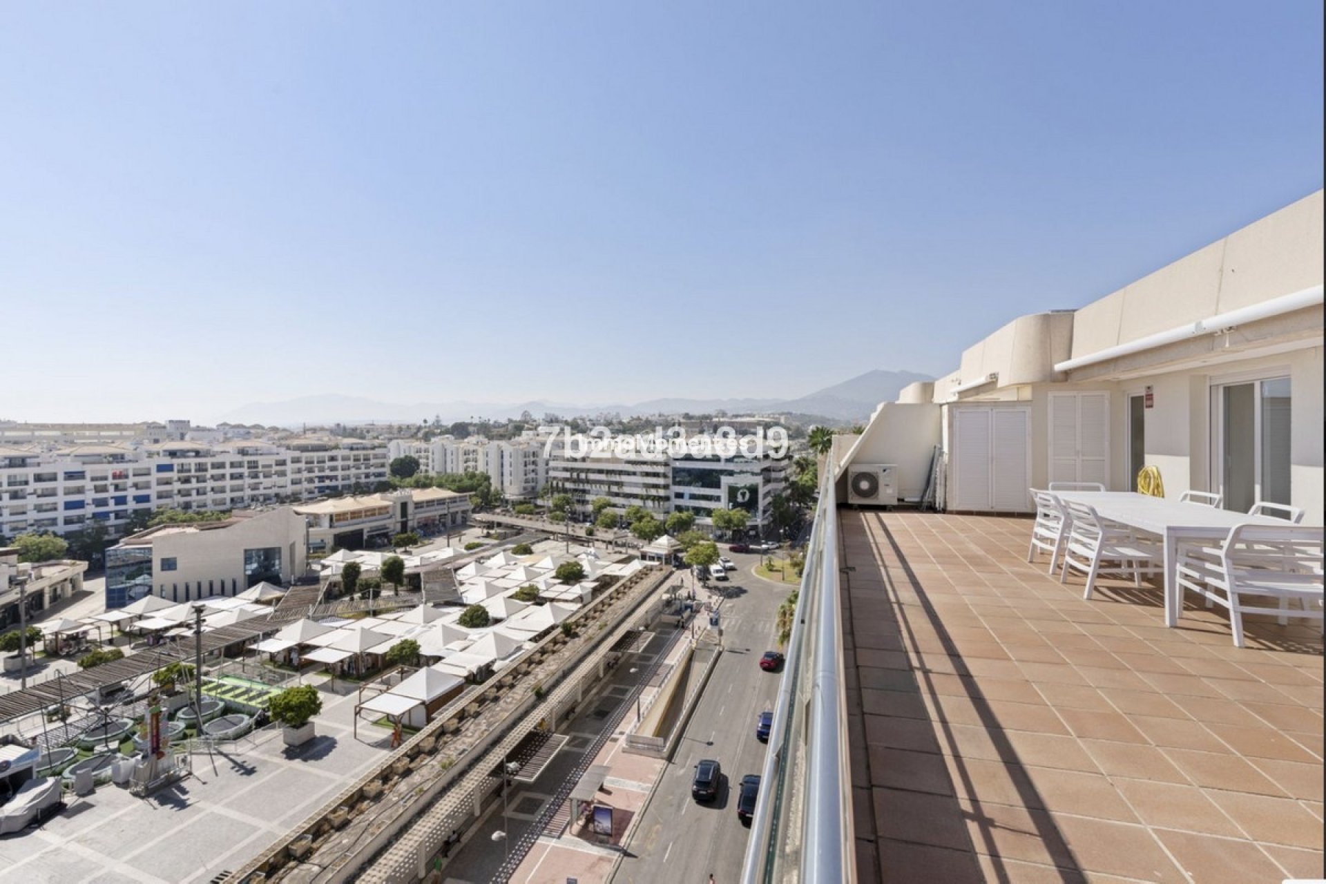 Resale - Apartment - Marbella - Puerto Banús