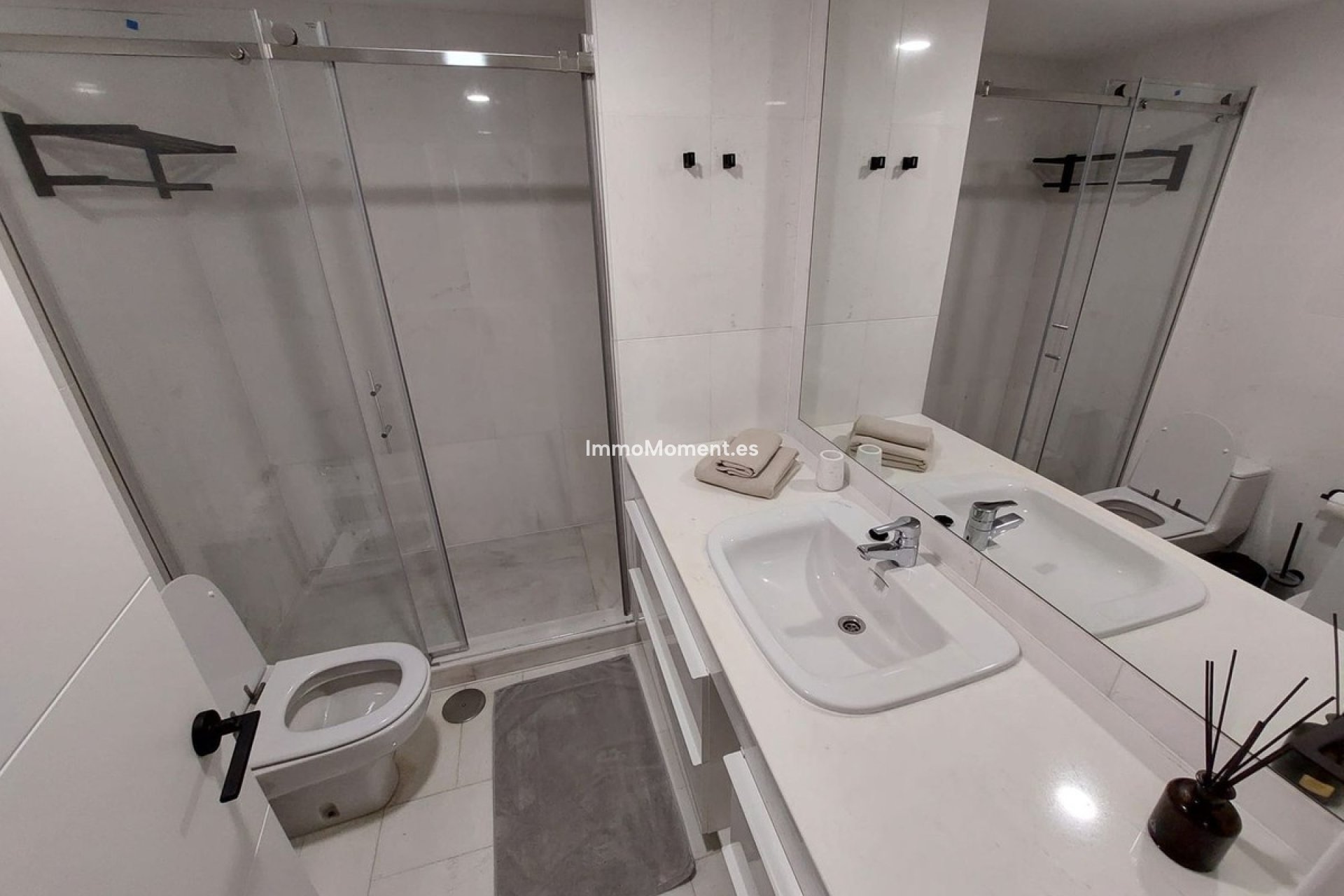 Resale - Apartment - Marbella - Puerto Banús