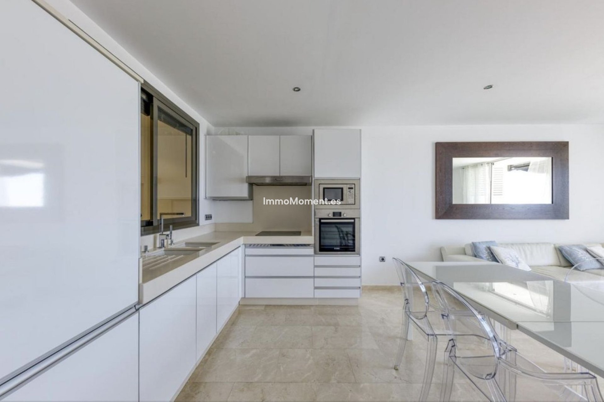 Resale - Apartment - Marbella - Puerto Banús