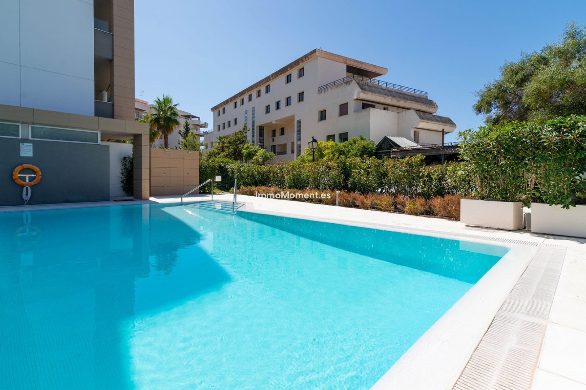 Resale - Apartment - Marbella - Puerto Banús