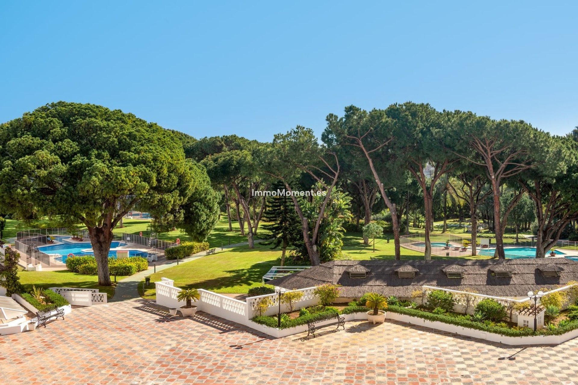 Resale - Apartment - Marbella - Puerto Banús