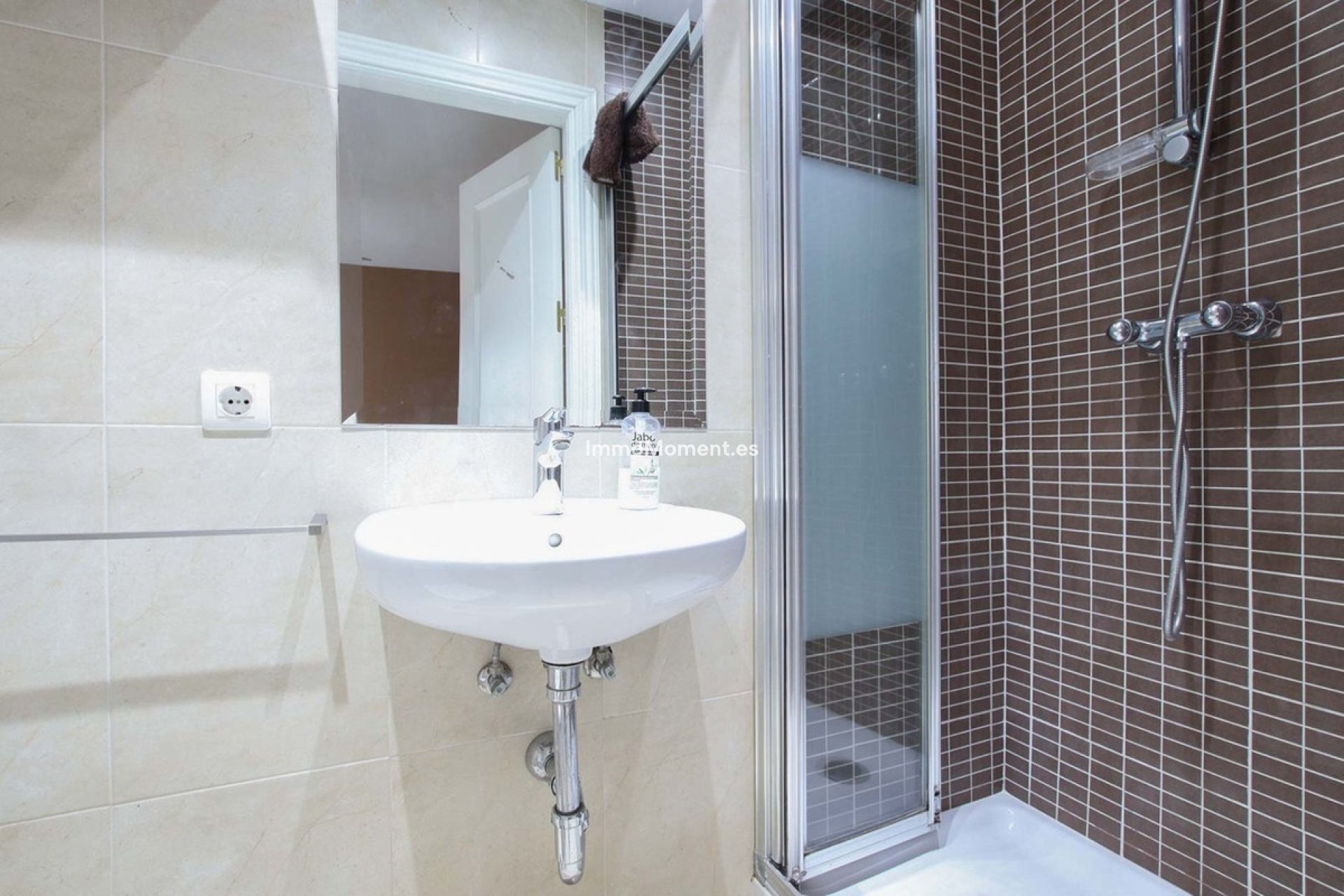 Resale - Apartment - Marbella - Puerto Banús