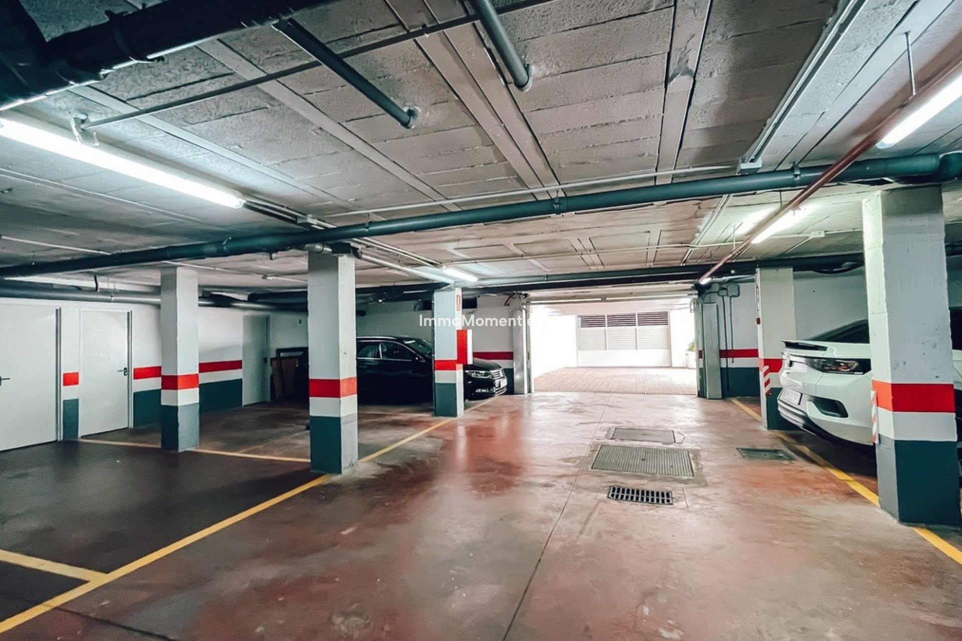 Resale - Apartment - Marbella - Puerto Banús