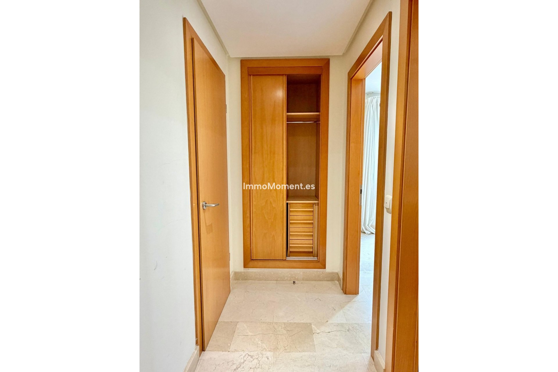 Resale - Apartment - Marbella - Puerto Banús