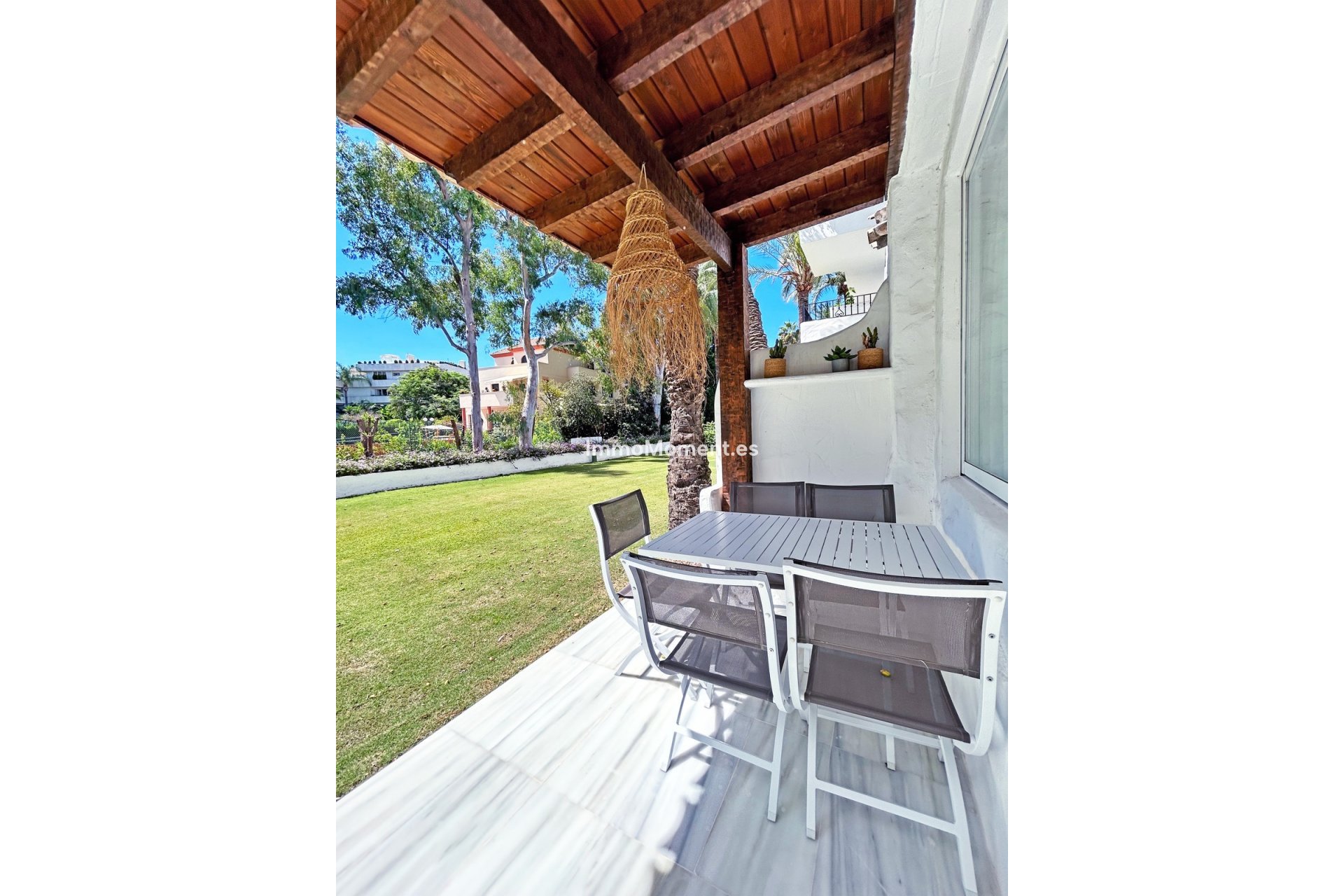 Resale - Apartment - Marbella - Puerto Banús