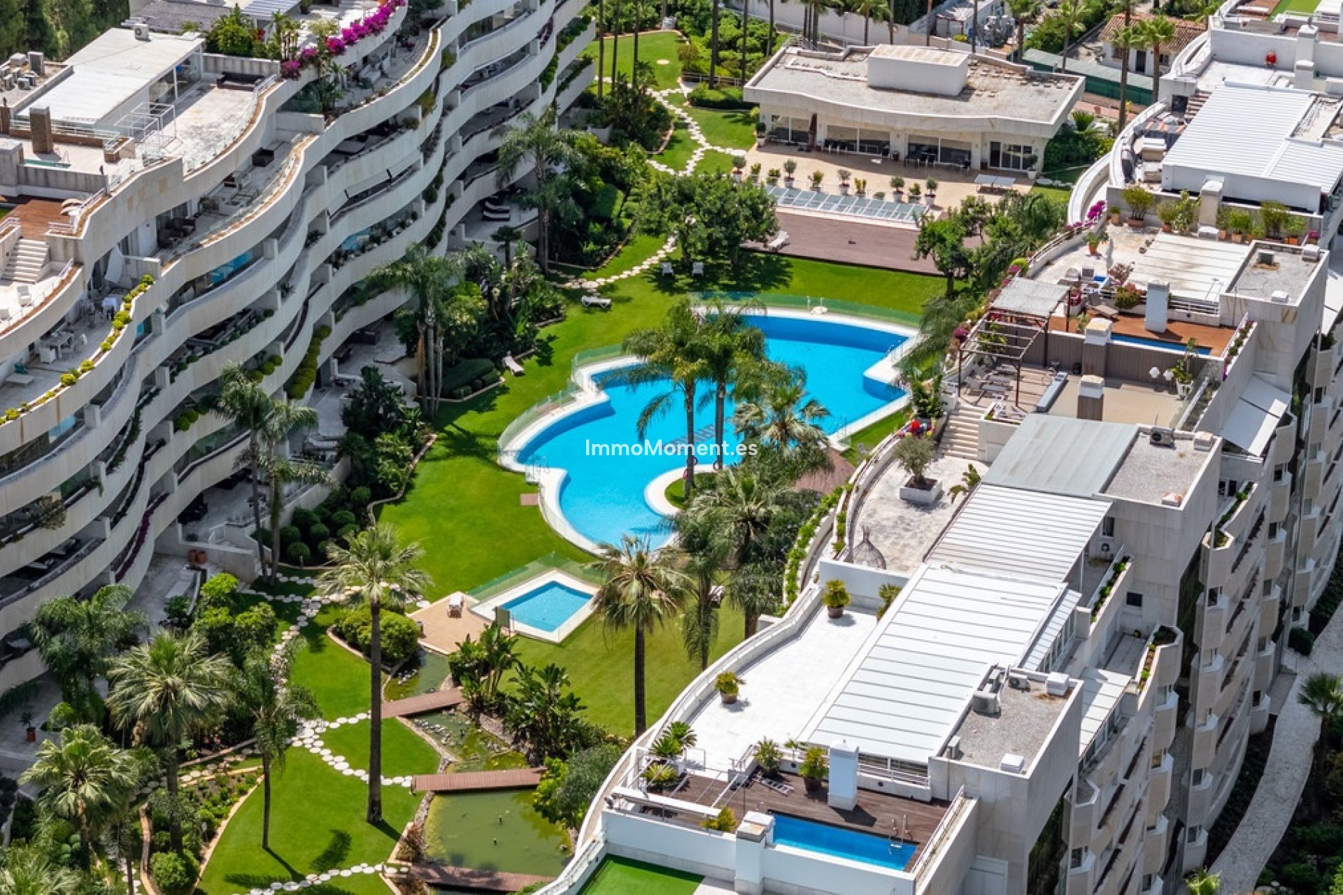 Resale - Apartment - Marbella - Puerto Banús