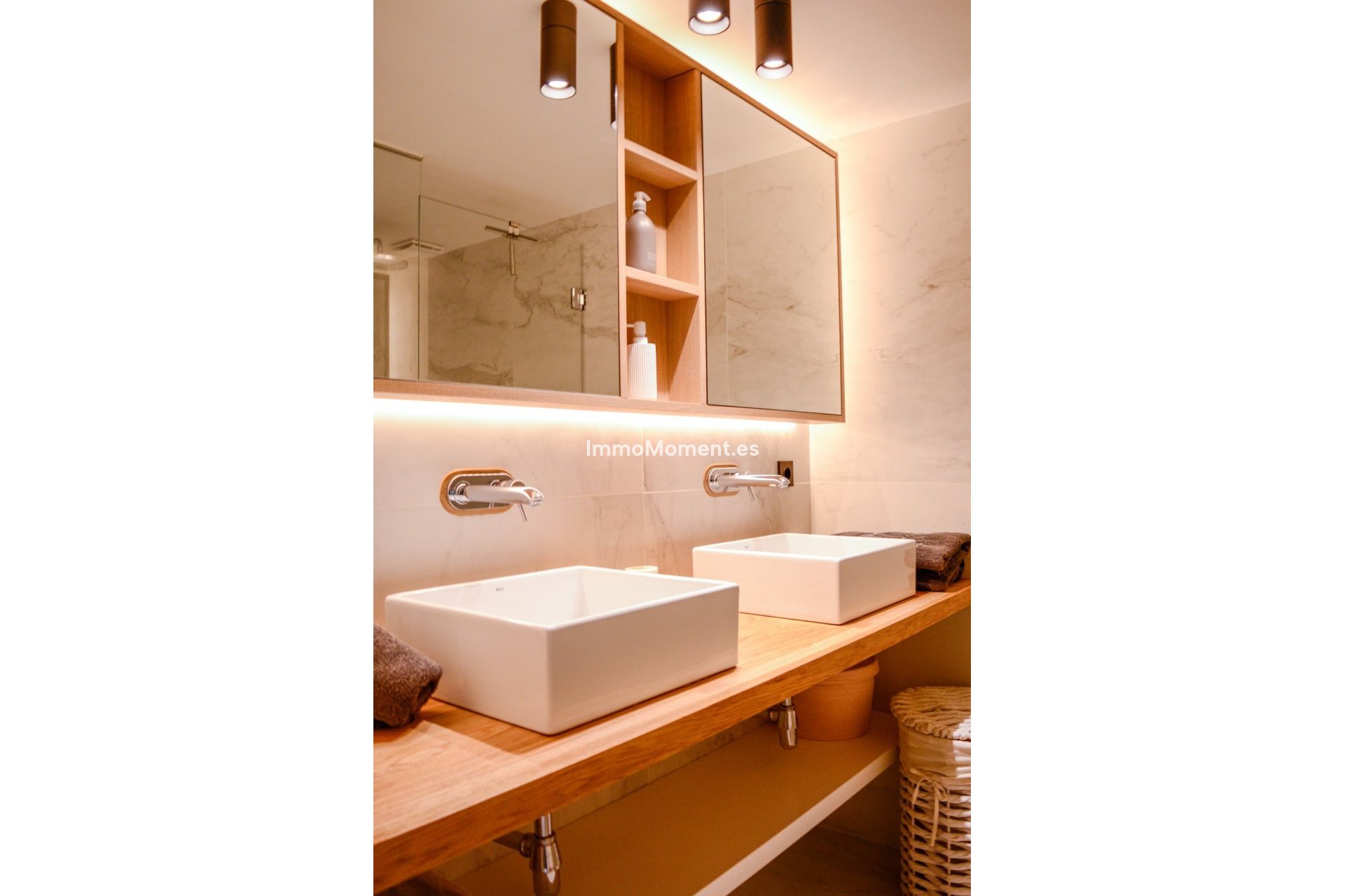 Resale - Apartment - Marbella - Puerto Banús