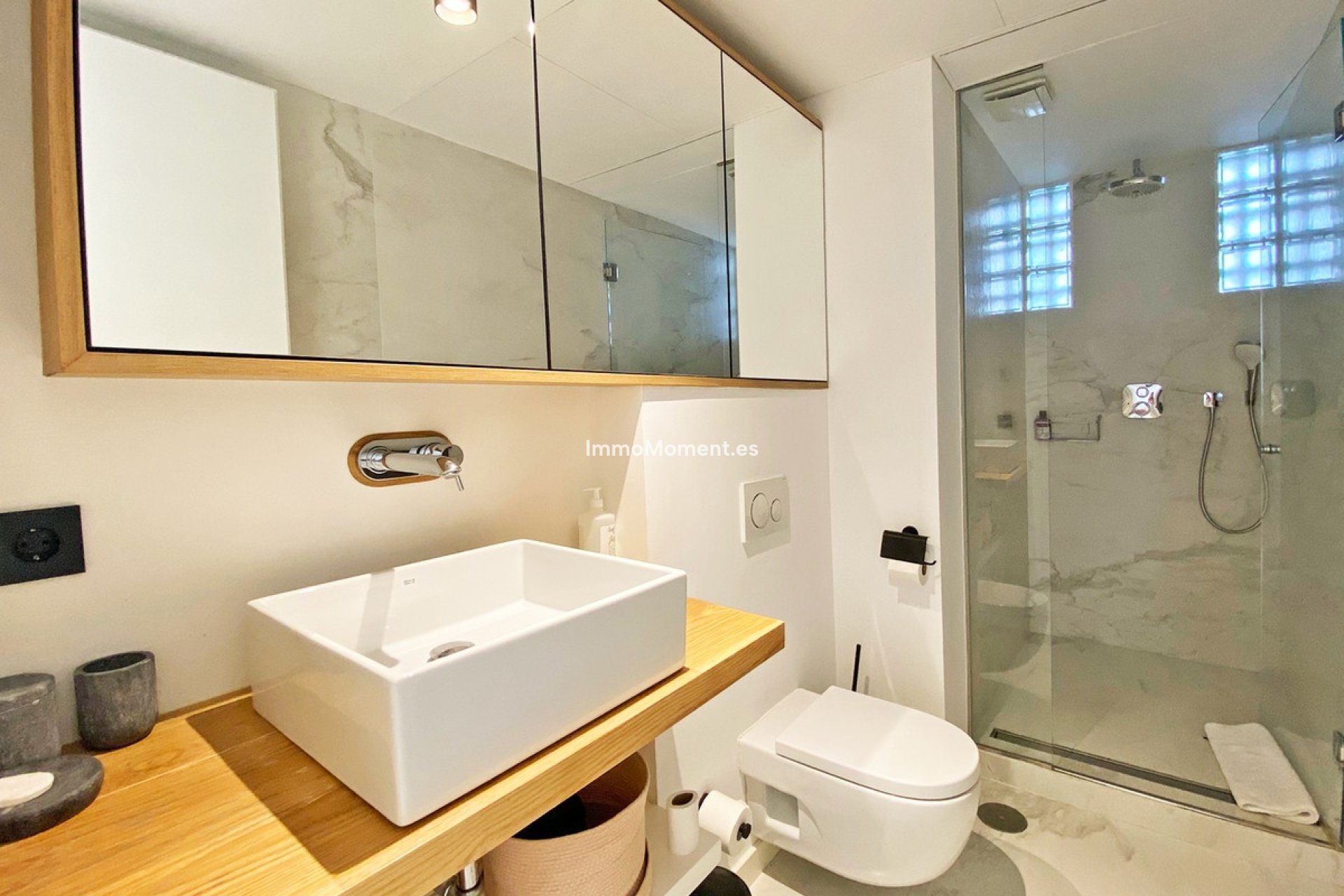 Resale - Apartment - Marbella - Puerto Banús