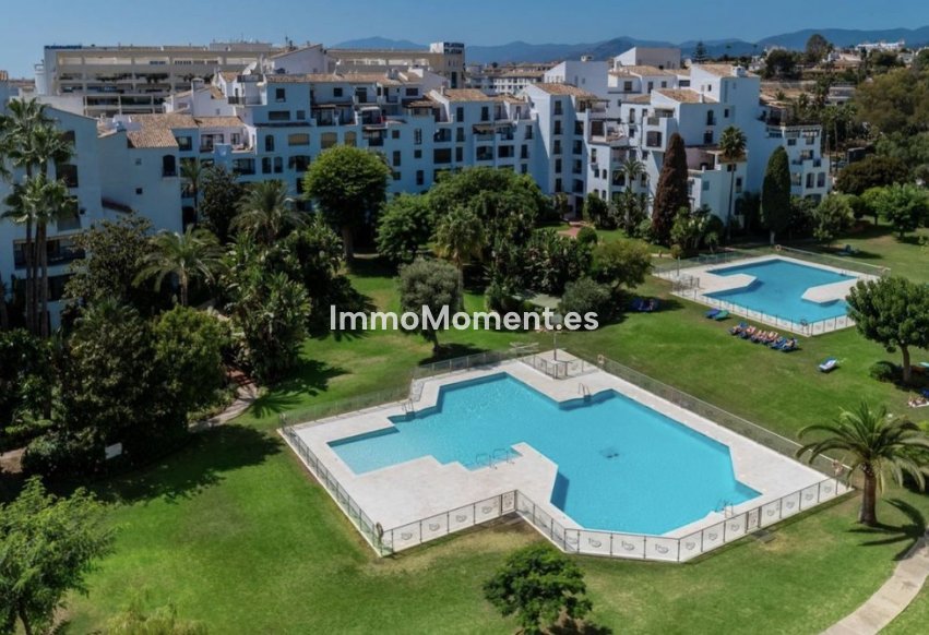 Resale - Apartment - Marbella - Puerto Banús