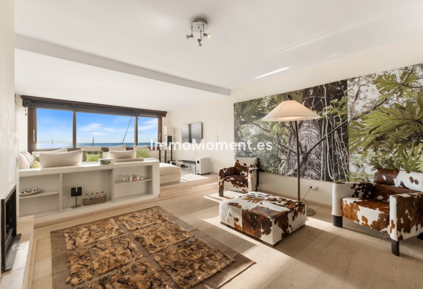 Resale - Apartment - Marbella - Puerto Banús