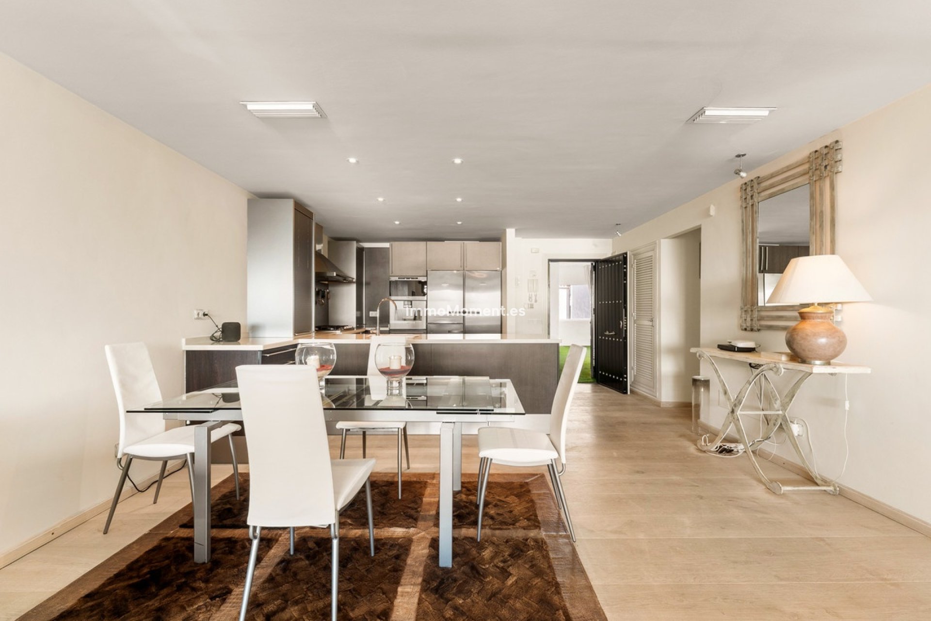 Resale - Apartment - Marbella - Puerto Banús