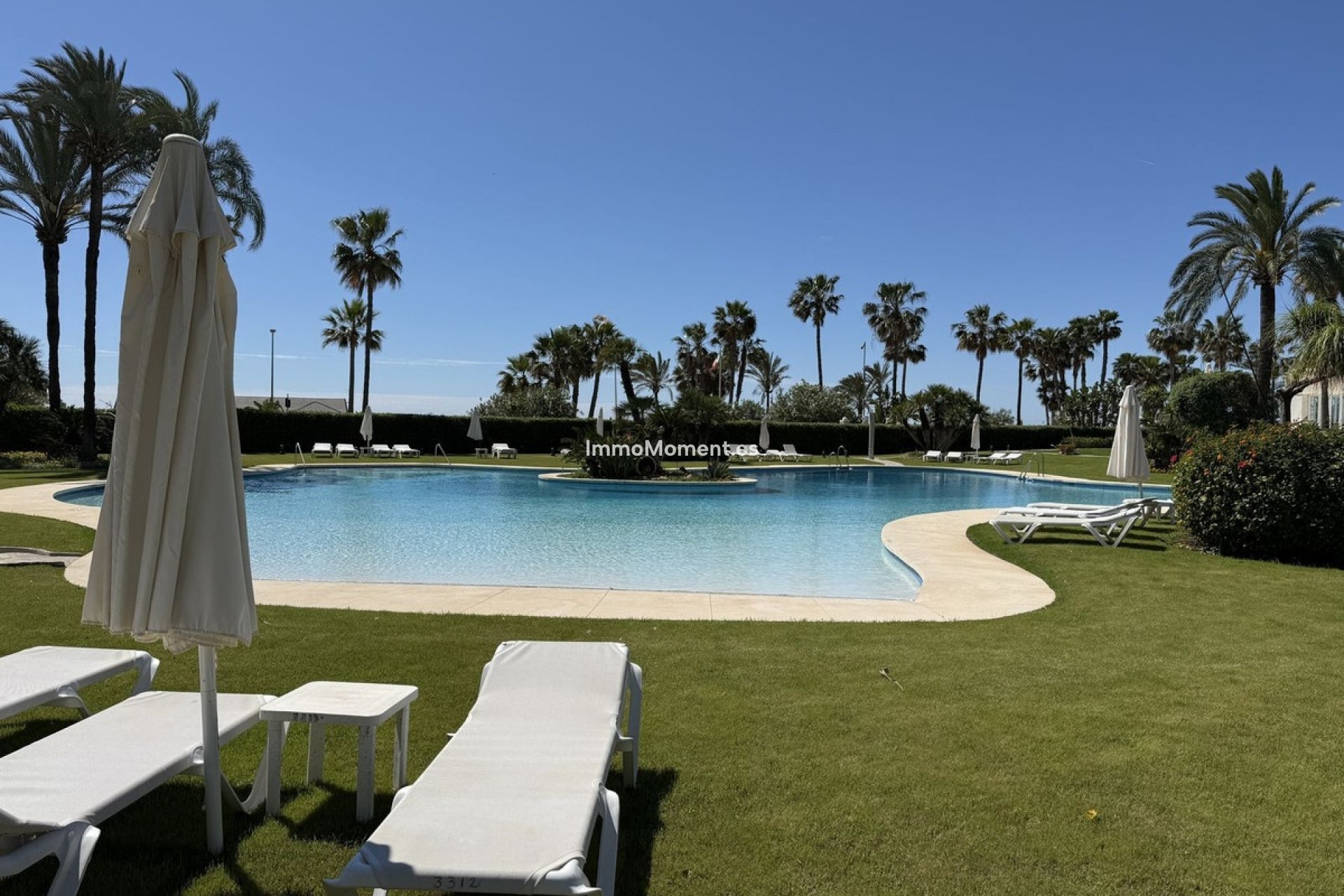 Resale - Apartment - Marbella - Puerto Banús