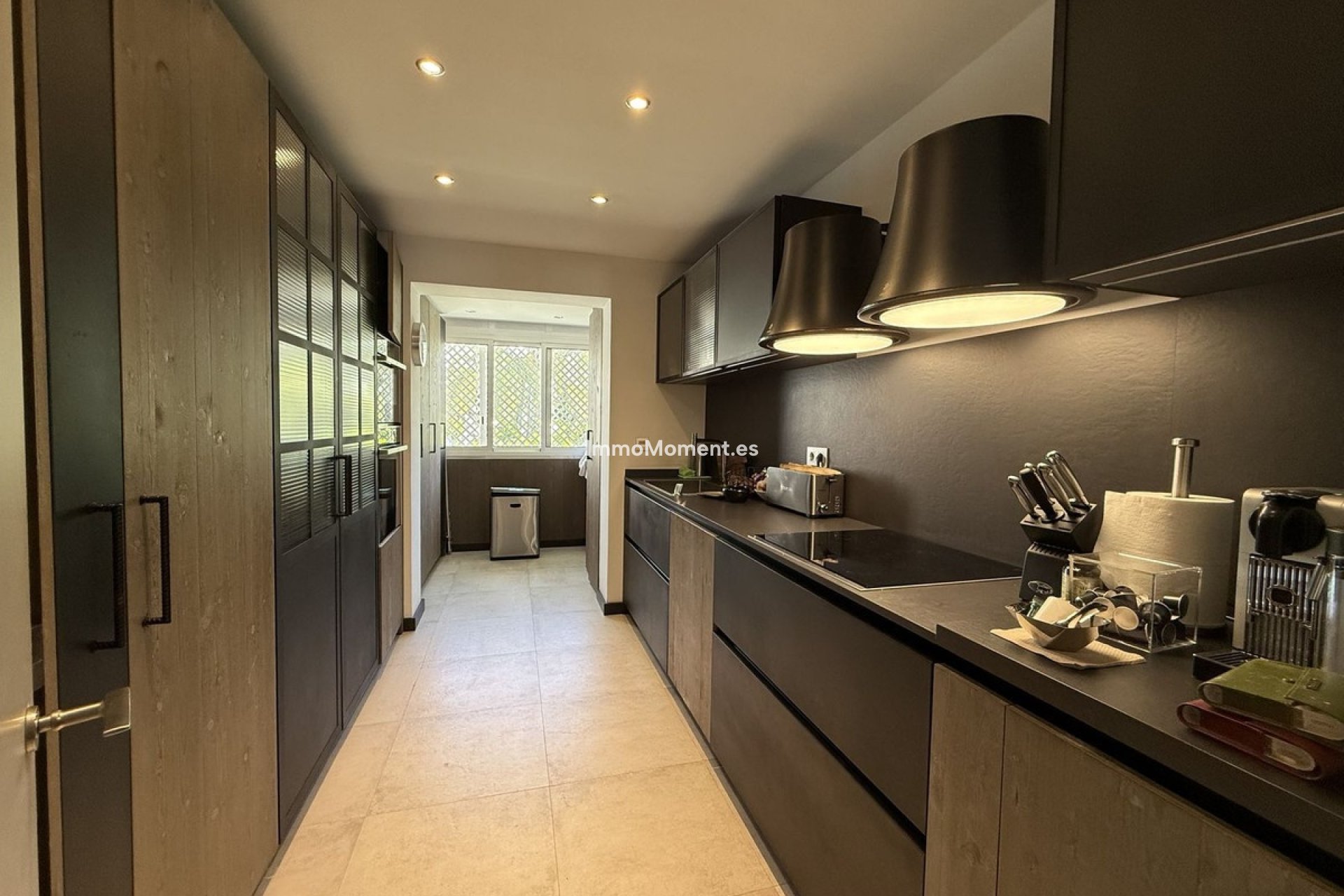 Resale - Apartment - Marbella - Puerto Banús