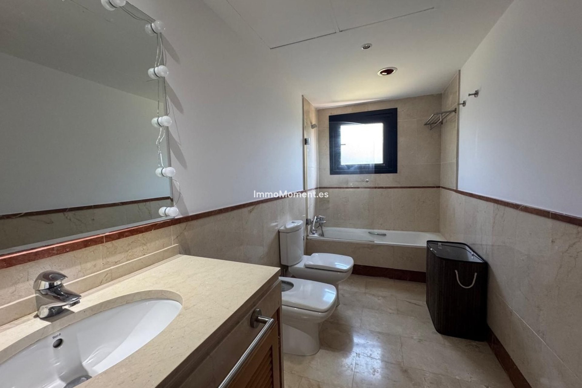 Resale - Apartment - Marbella - Puerto Banús