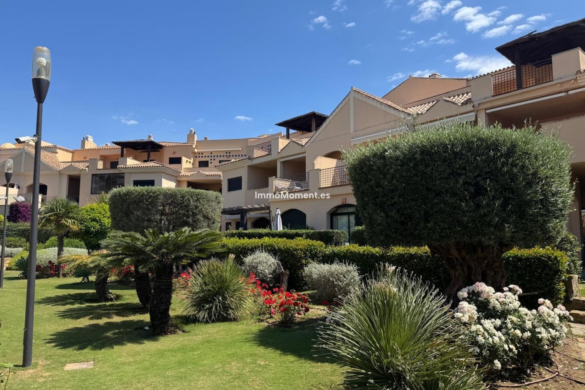 Resale - Apartment - Marbella - Puerto Banús