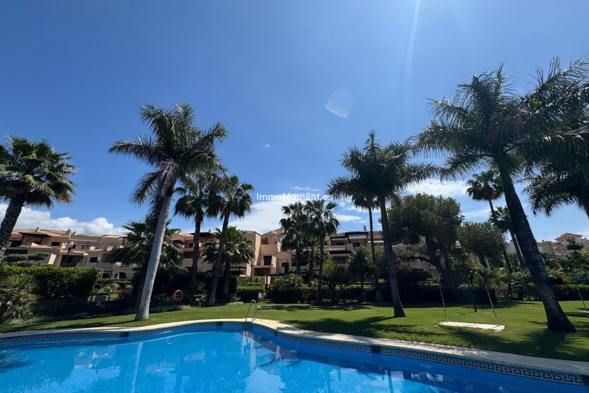 Resale - Apartment - Marbella - Puerto Banús