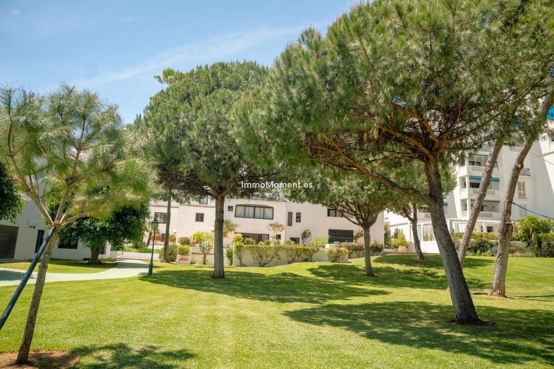 Resale - Apartment - Marbella - Puerto Banús