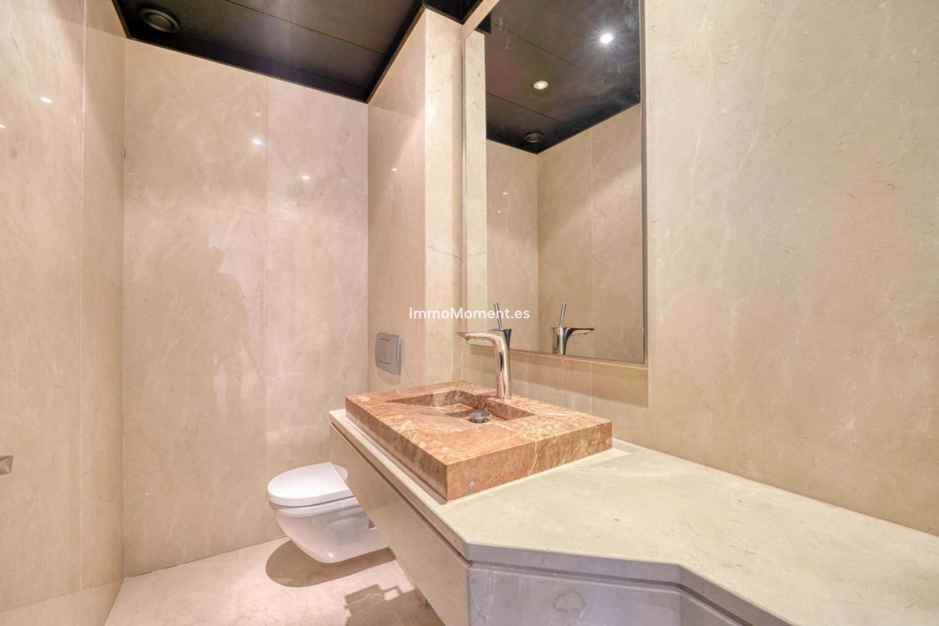 Resale - Apartment - Marbella - Puerto Banús