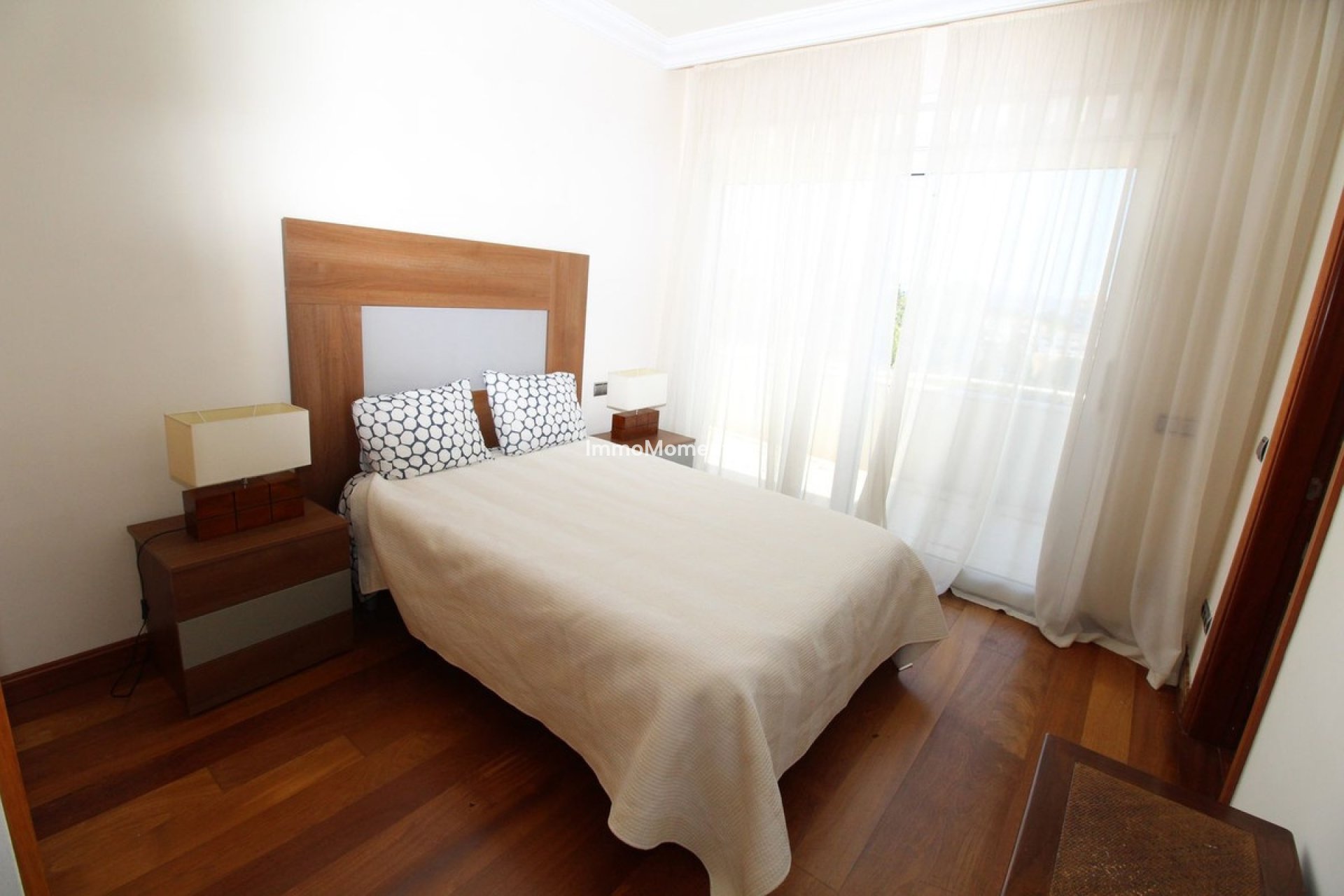 Resale - Apartment - Marbella - Puerto Banús