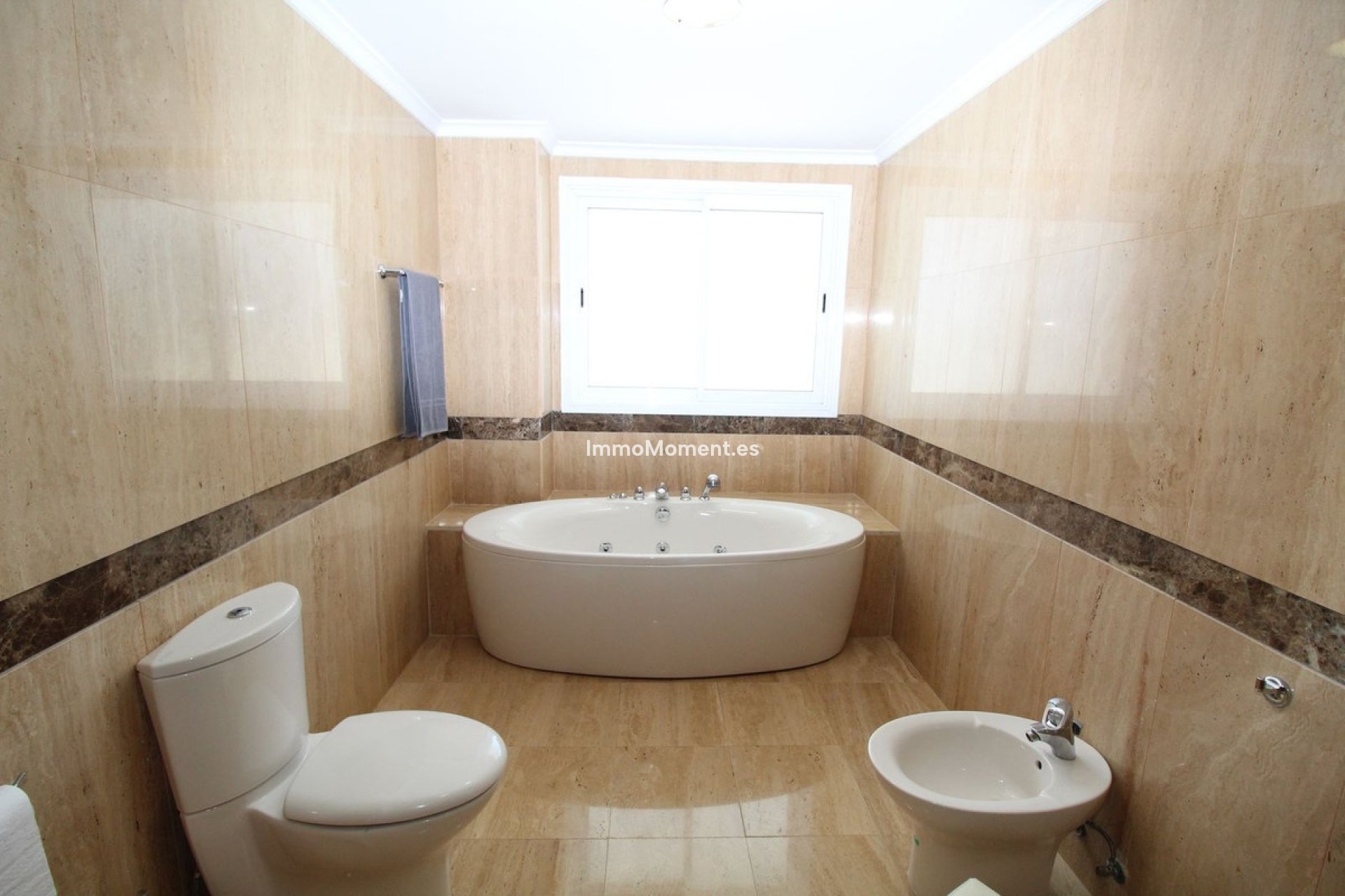 Resale - Apartment - Marbella - Puerto Banús