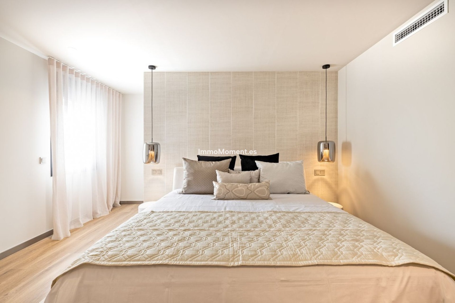 Resale - Apartment - Marbella - Puerto Banús