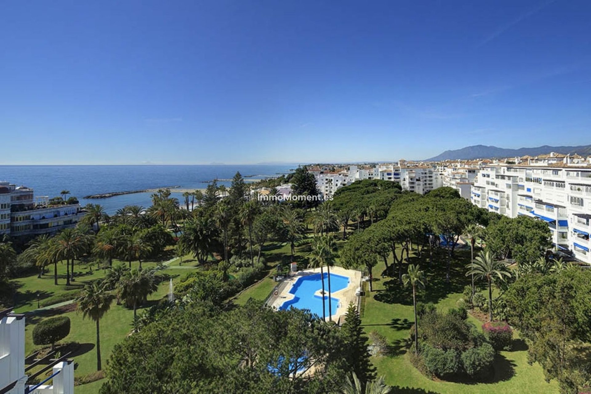Resale - Apartment - Marbella - Puerto Banús