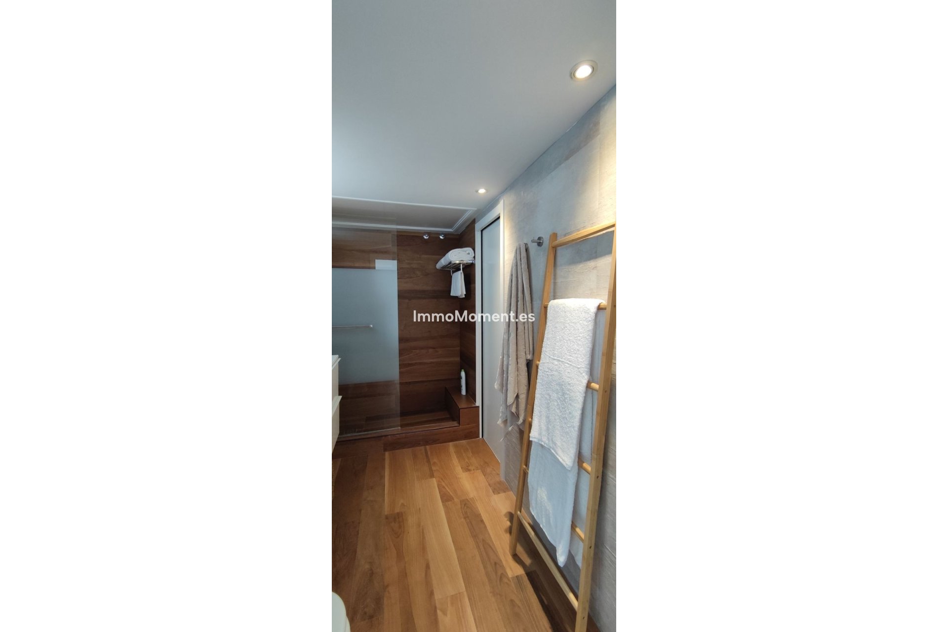 Resale - Apartment - Marbella - Puerto Banús
