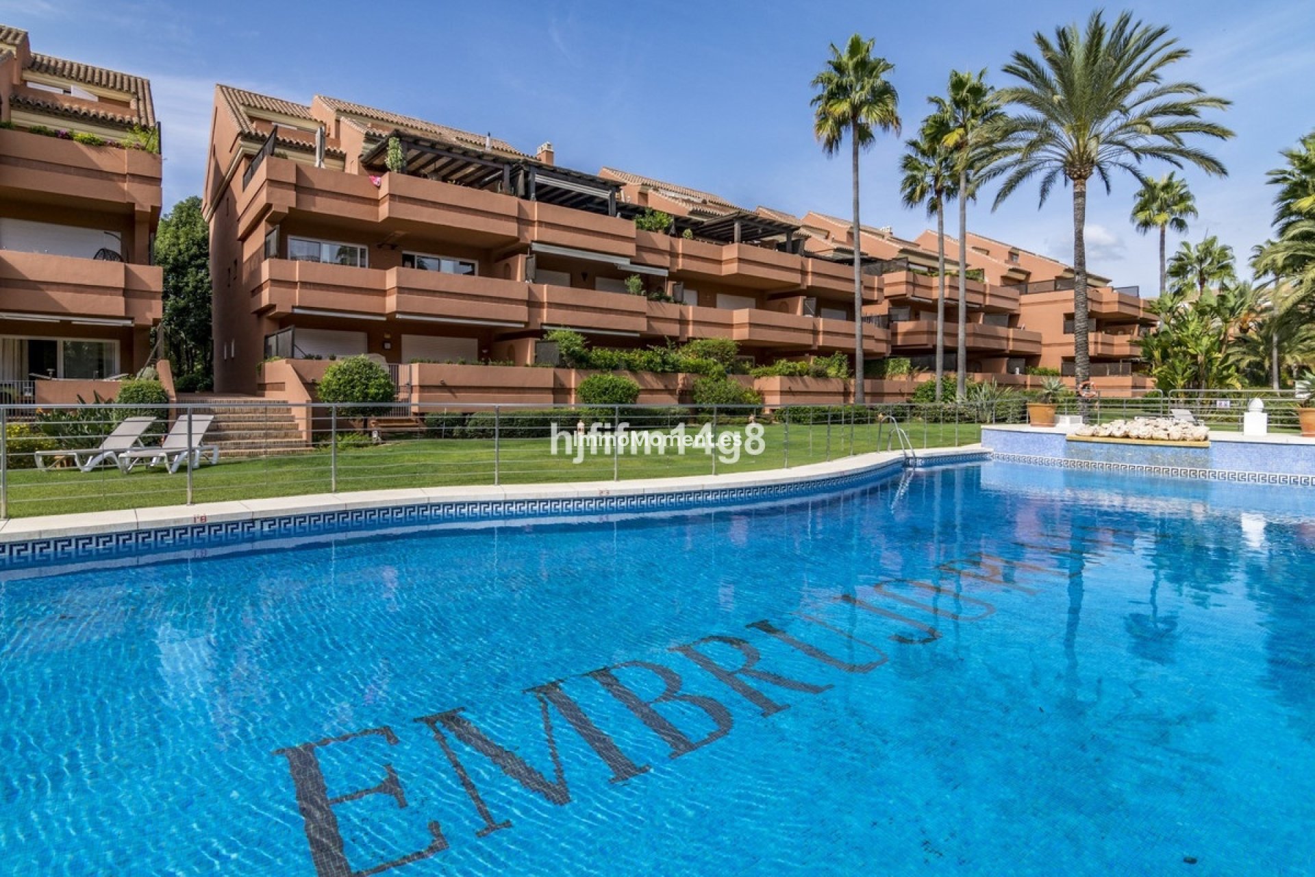 Resale - Apartment - Marbella - Puerto Banús